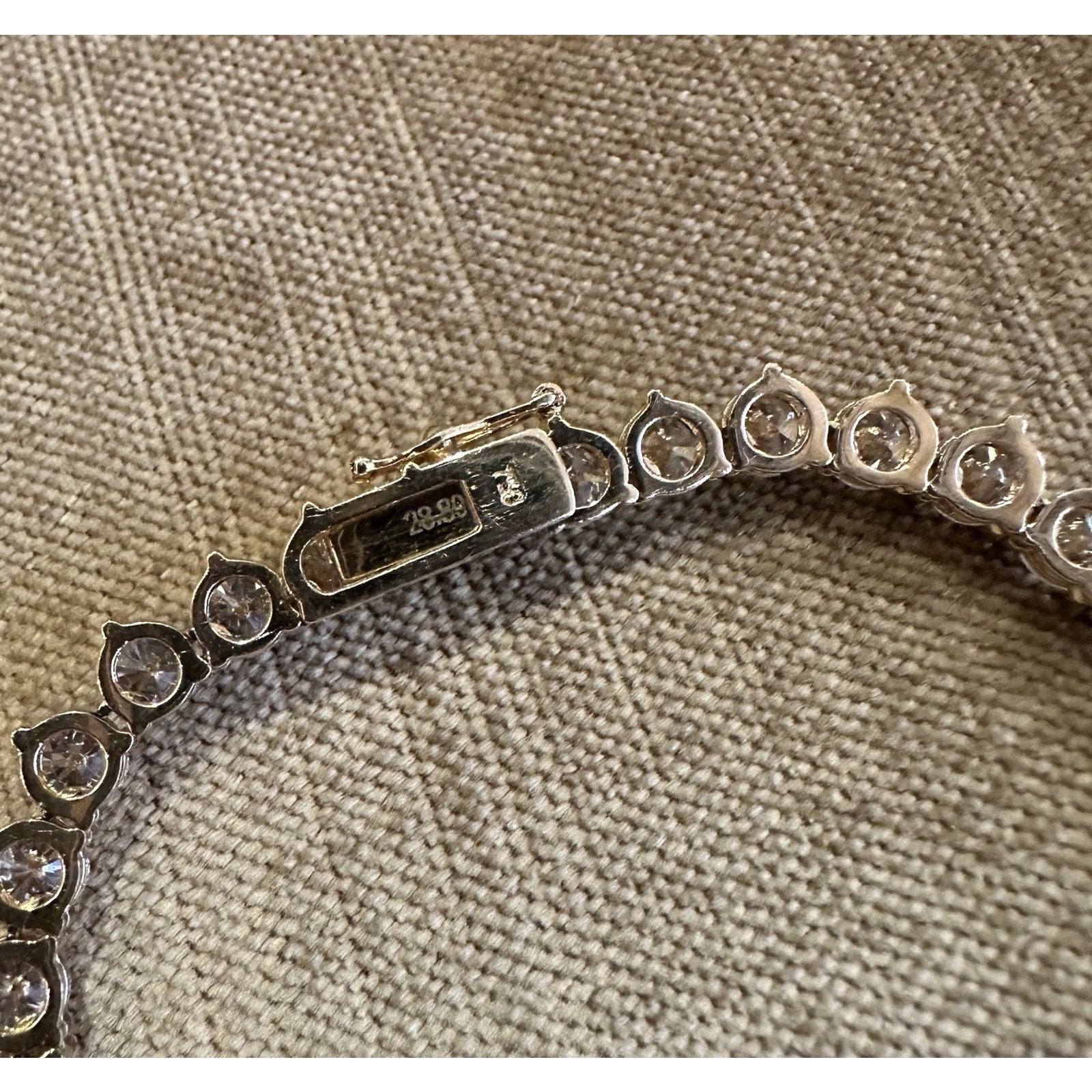 28.80 carats Natural Diamond Tennis Necklace in 18k Yellow Gold 16.5 inch