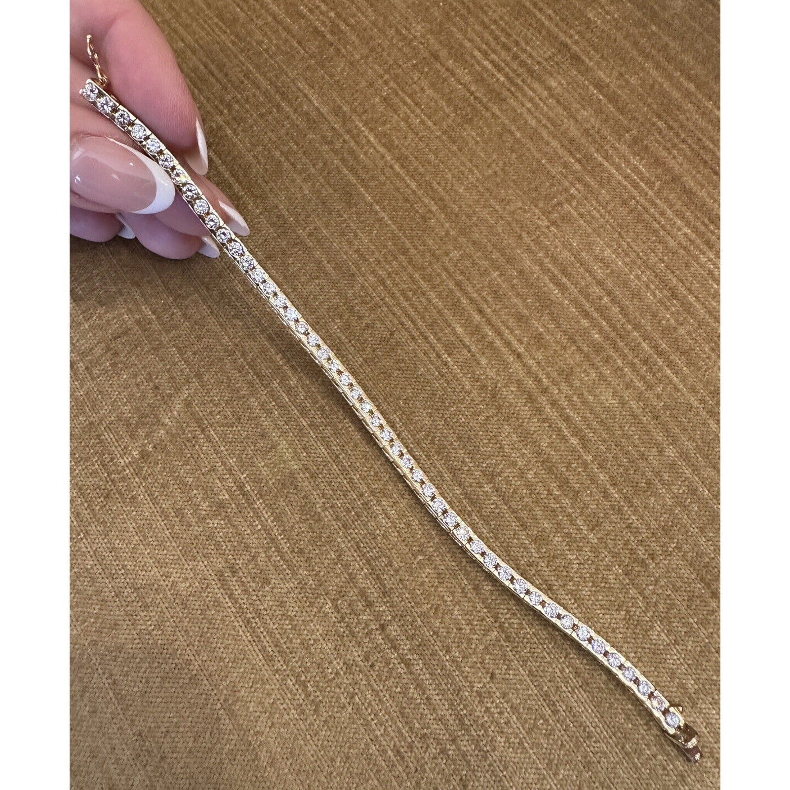 Round Diamond Tennis Line Bracelet 5.00cttw in 18k Yellow Gold - HM2514B