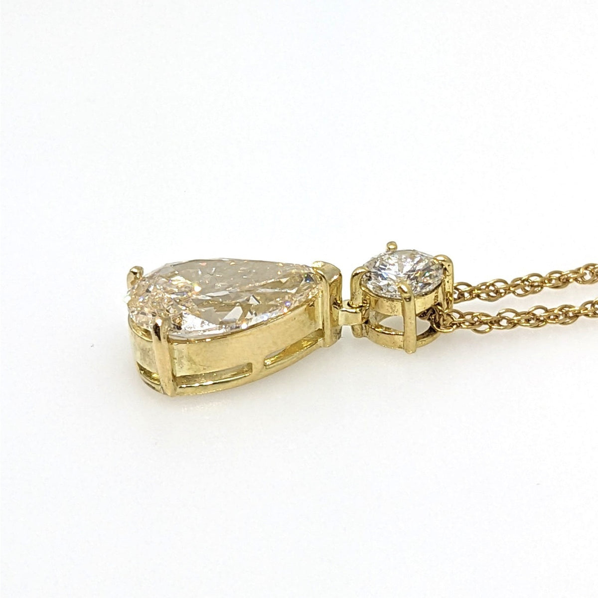 GIA 3.11 ct Pear Diamond Pendant Necklace in 18k Yellow Gold