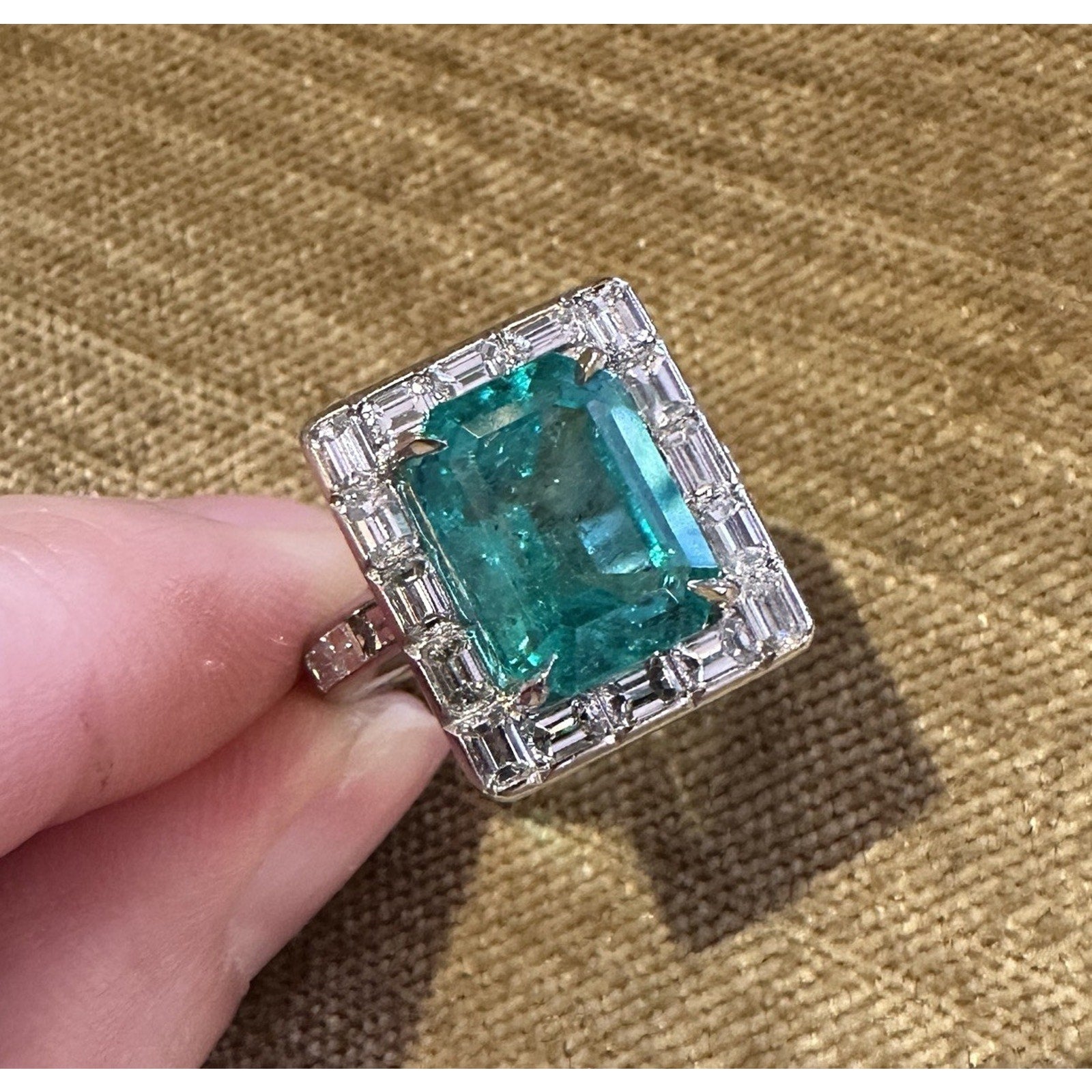 Certified Colombian 6.07 cts Emerald and Diamond Ring in Platinum - HM2753I