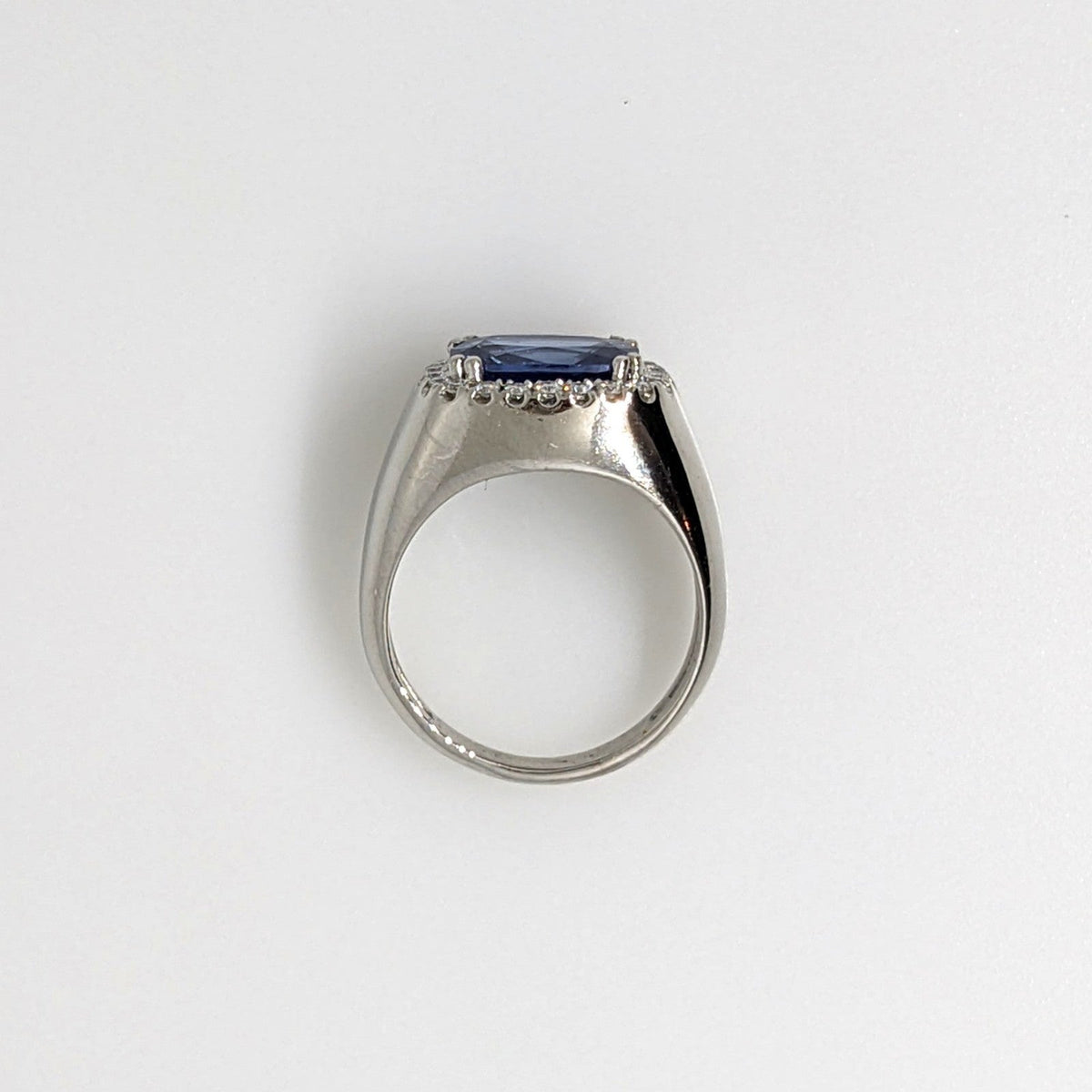 GIA Unheated 3.44 ct Natural Sapphire Ring with Diamonds in Platinum