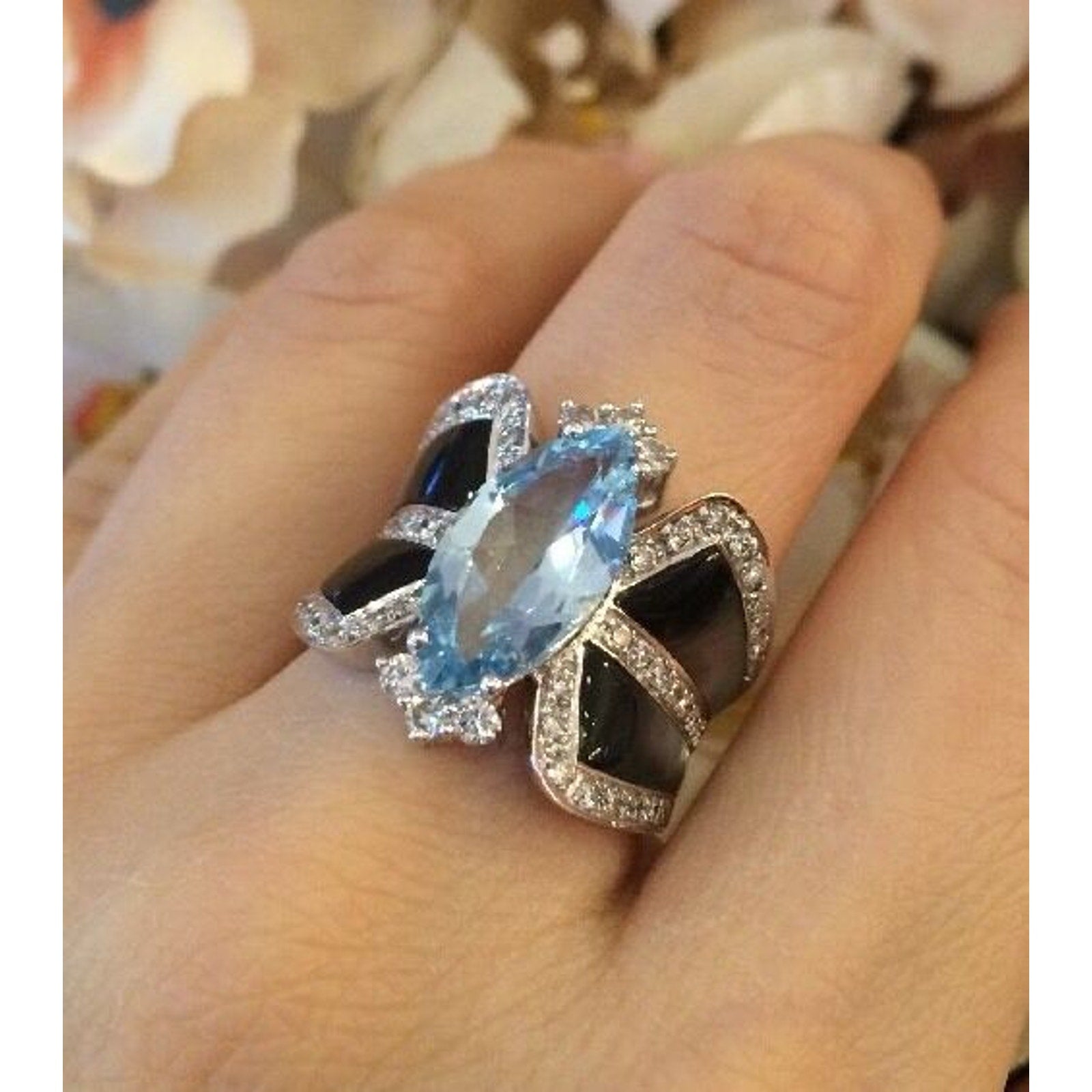 Marquise cut Aquamarine & Diamond Ring in 18K White Gold