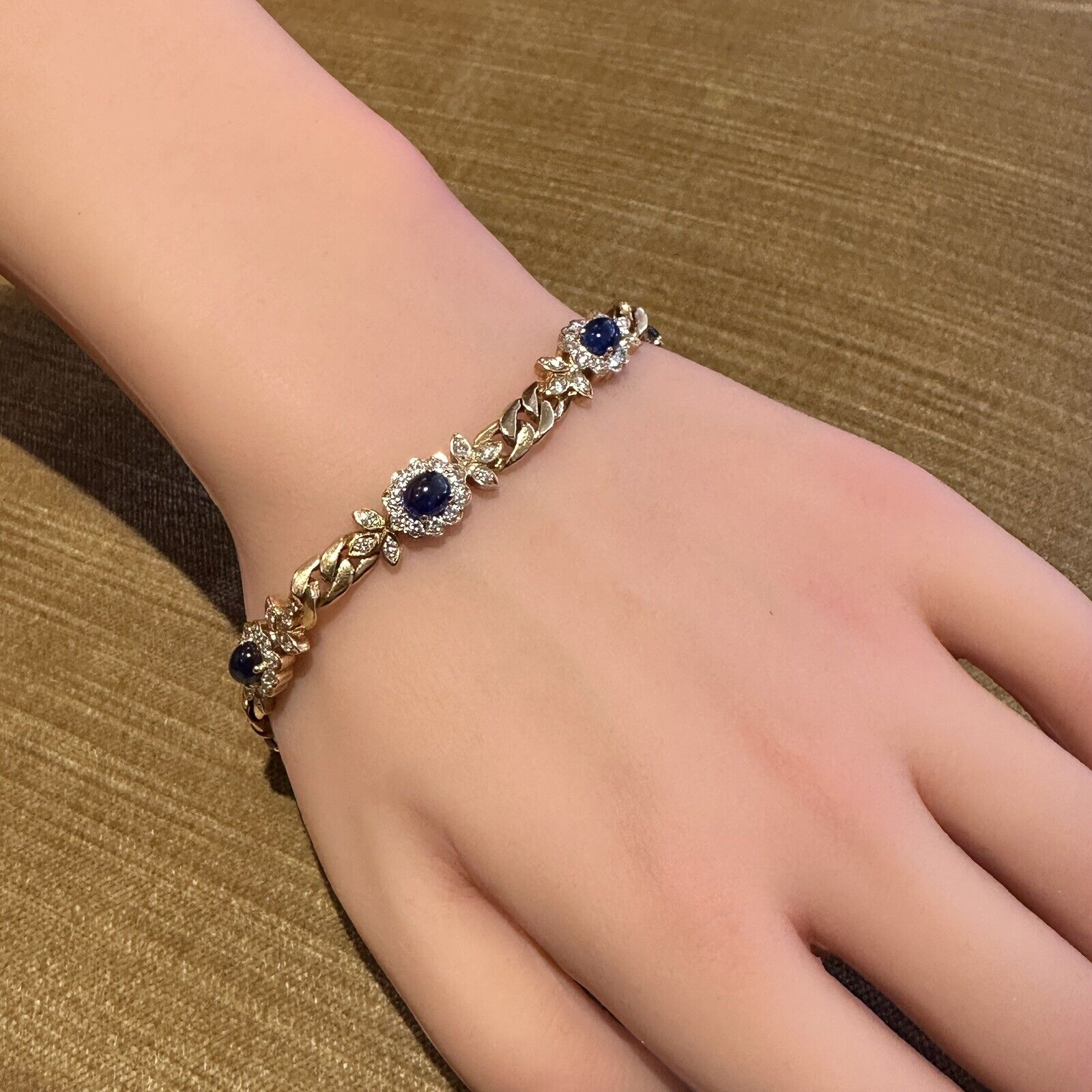 Cabochon Sapphire and Diamond Link Bracelet in 18k Yellow Gold