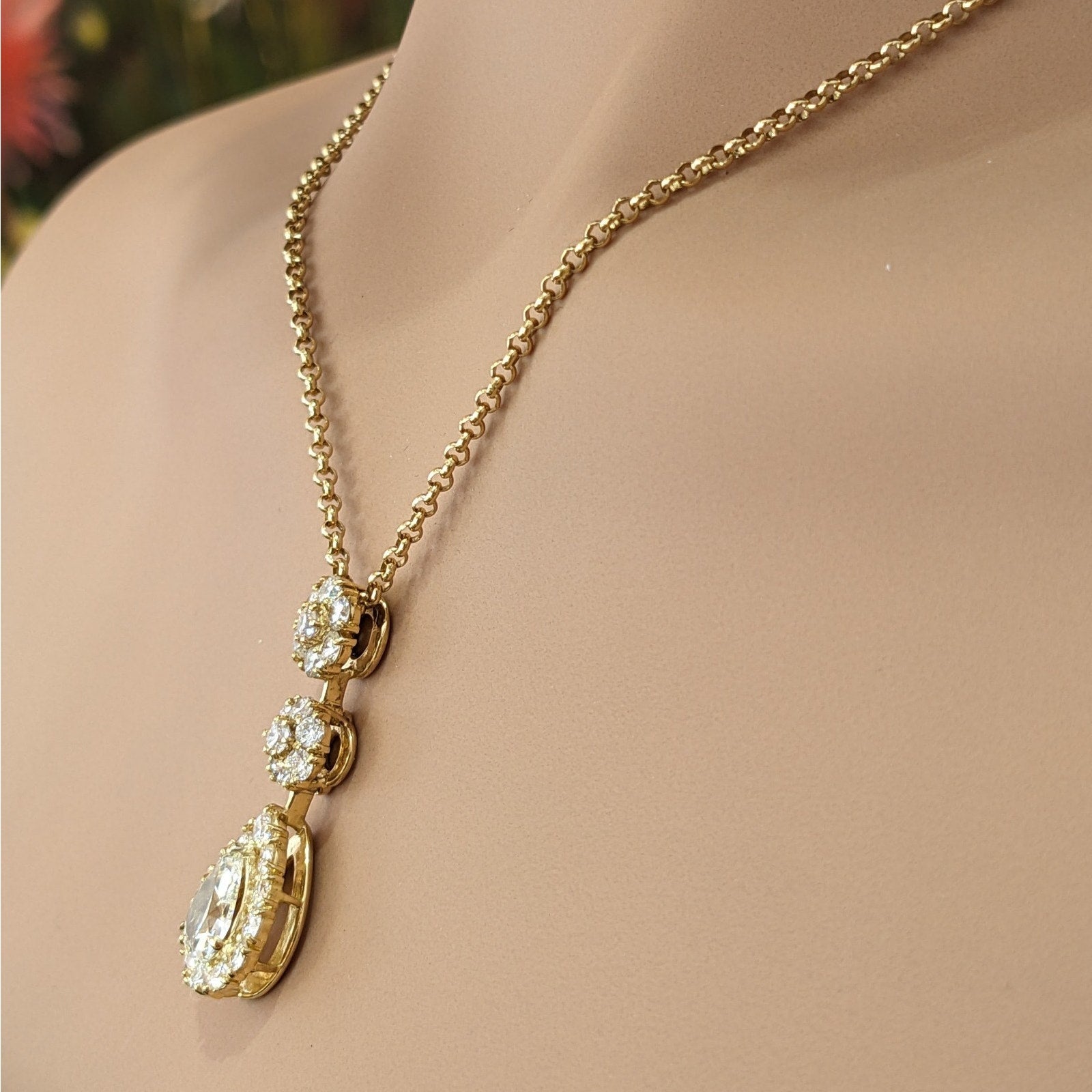 Pear Brilliant Diamond with Floret Pendant Necklace in 18k Yellow Gold