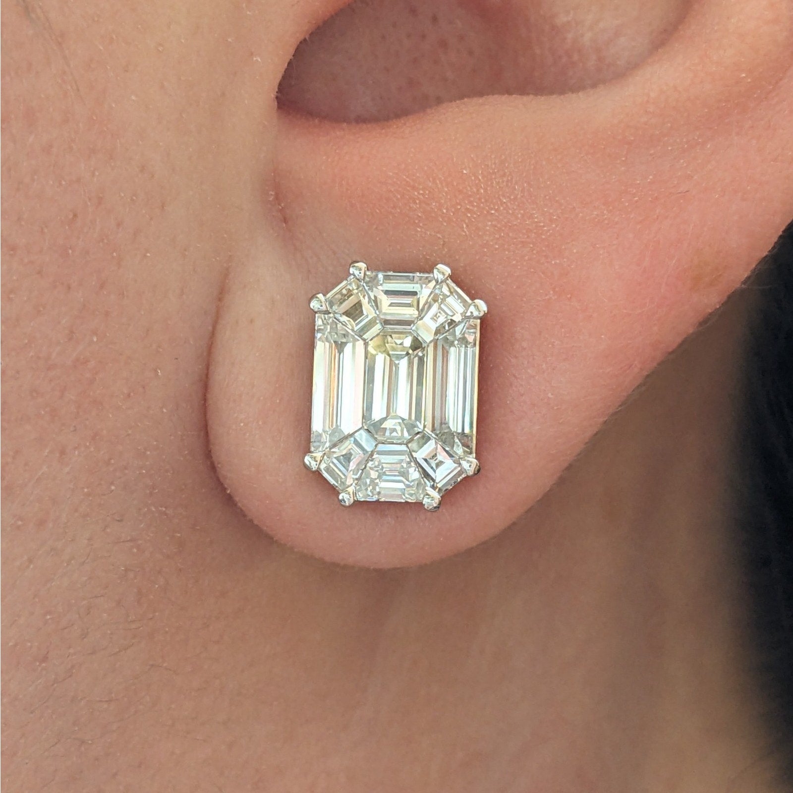 Large Illusion set Natural Diamond Stud Earrings in 18k White Gold