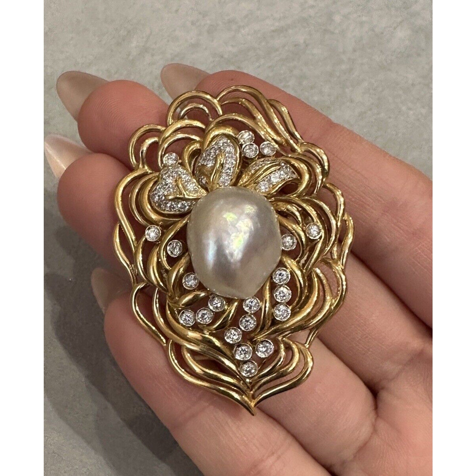 Large Pearl and Diamond Pendant/Brooch in 18k Yellow Gold