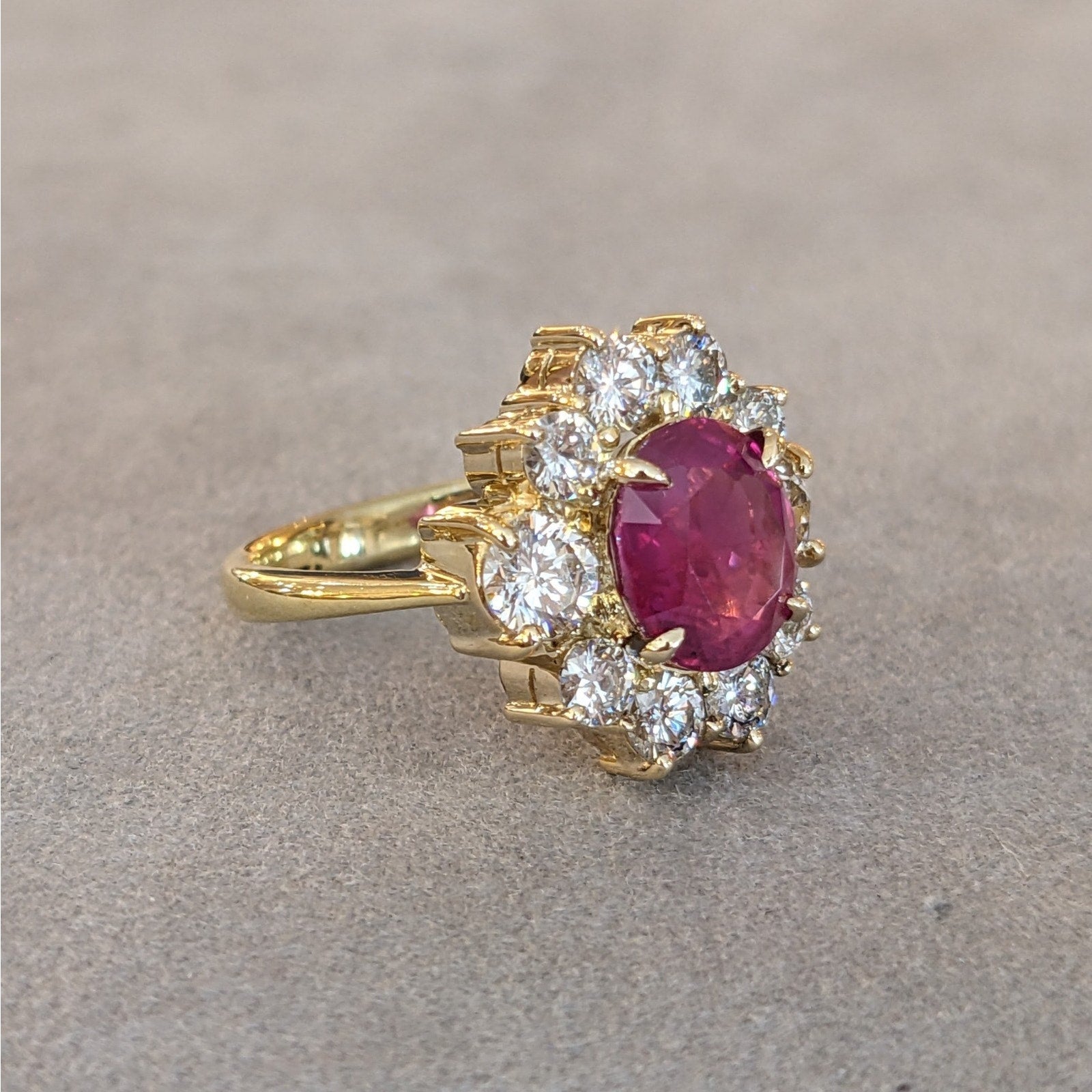 GIA No Heat Burma Ruby 3.00 ct in Diamond and 18k Yellow Gold Setting