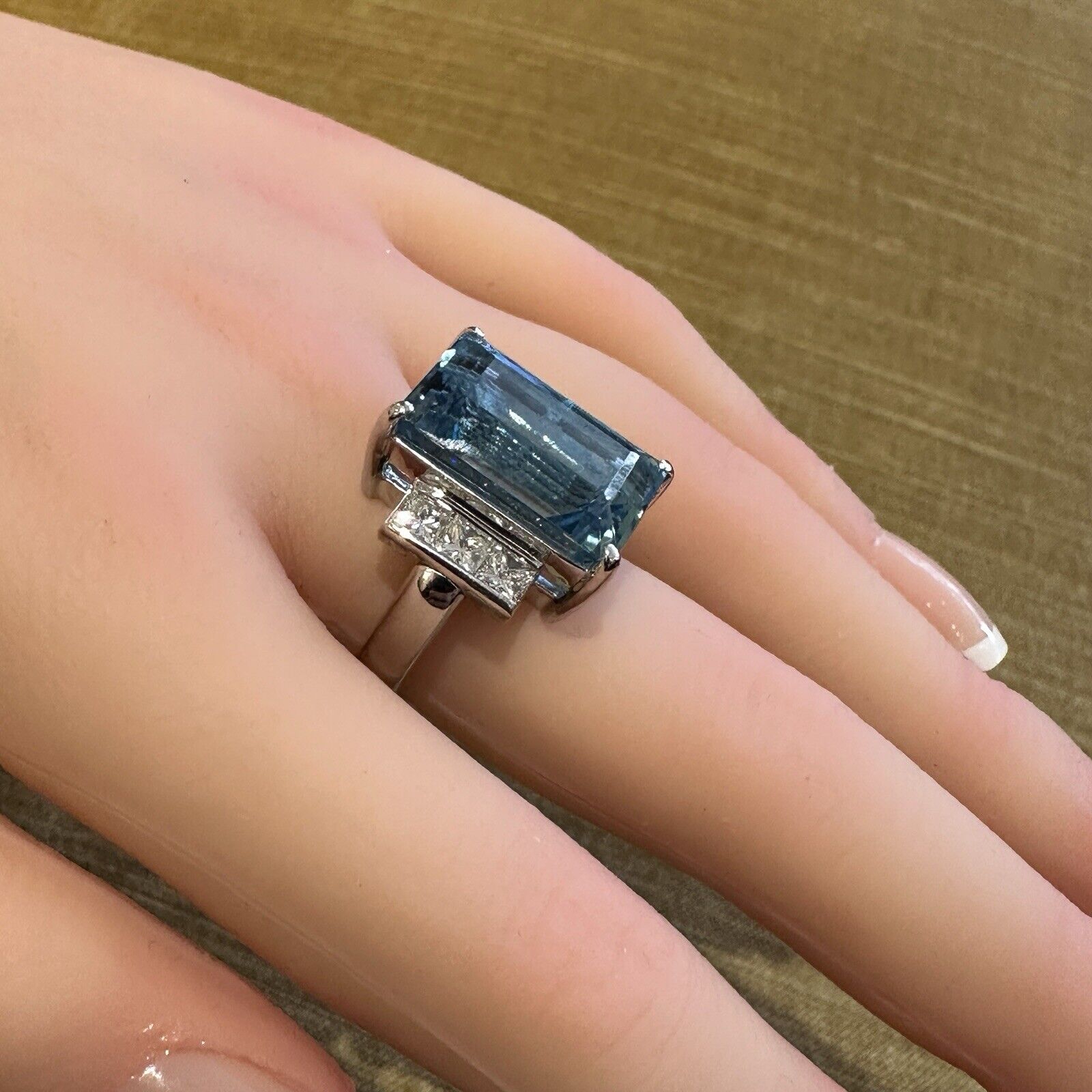 GIA 15.70 ct Aquamarine and Diamond Ring in Platinum