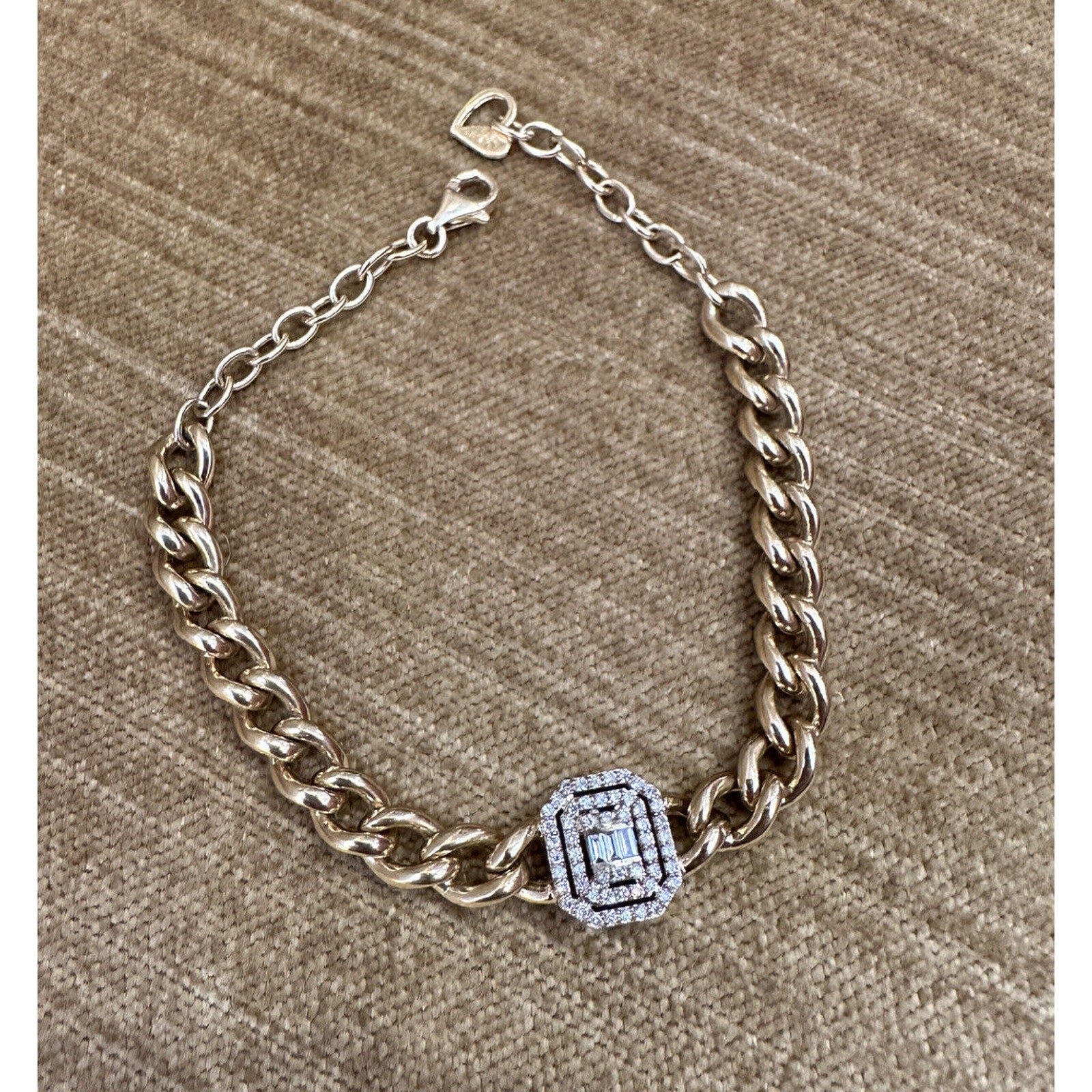 Pave & Illusion Set Diamond Curb Link Bracelet in 18k Yellow Gold