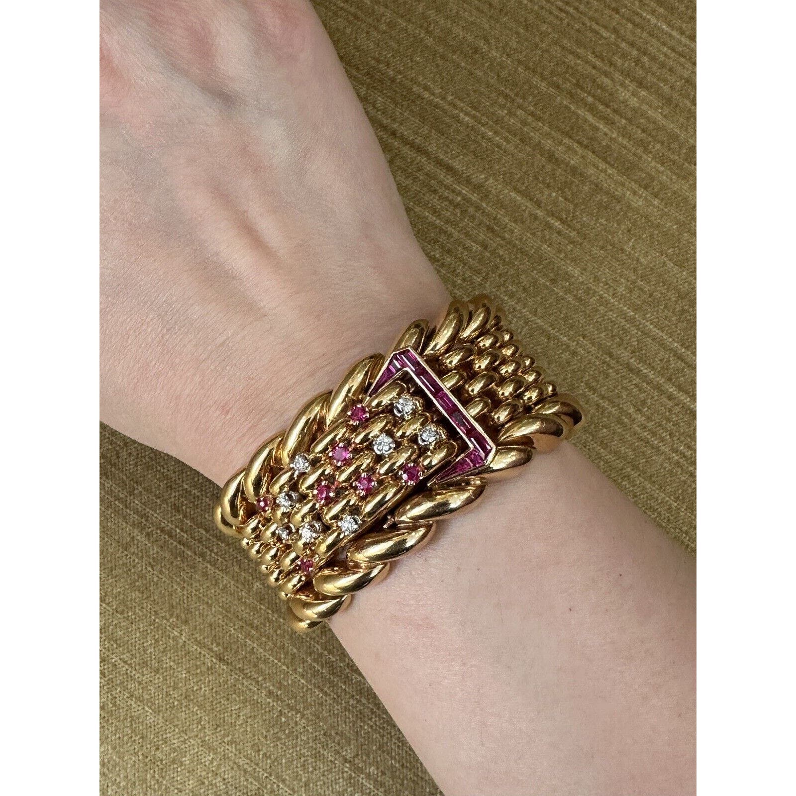 Wide Flip-top Retro Bracelet Watch- San Marco Link in 18k Yellow Gold - HM2526EI