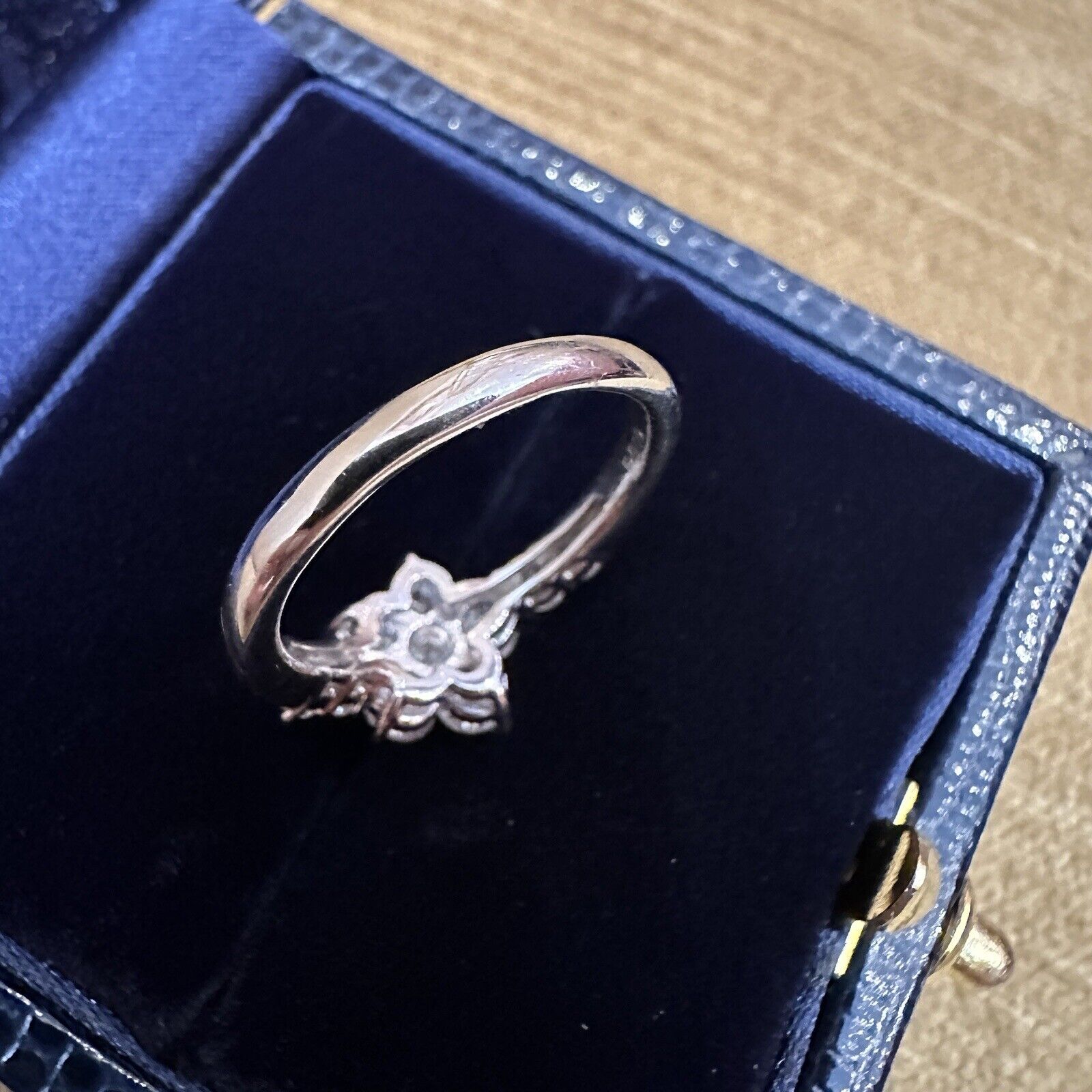 Natural Round Diamond Floret Band Ring 1.04 cttw in Platinum