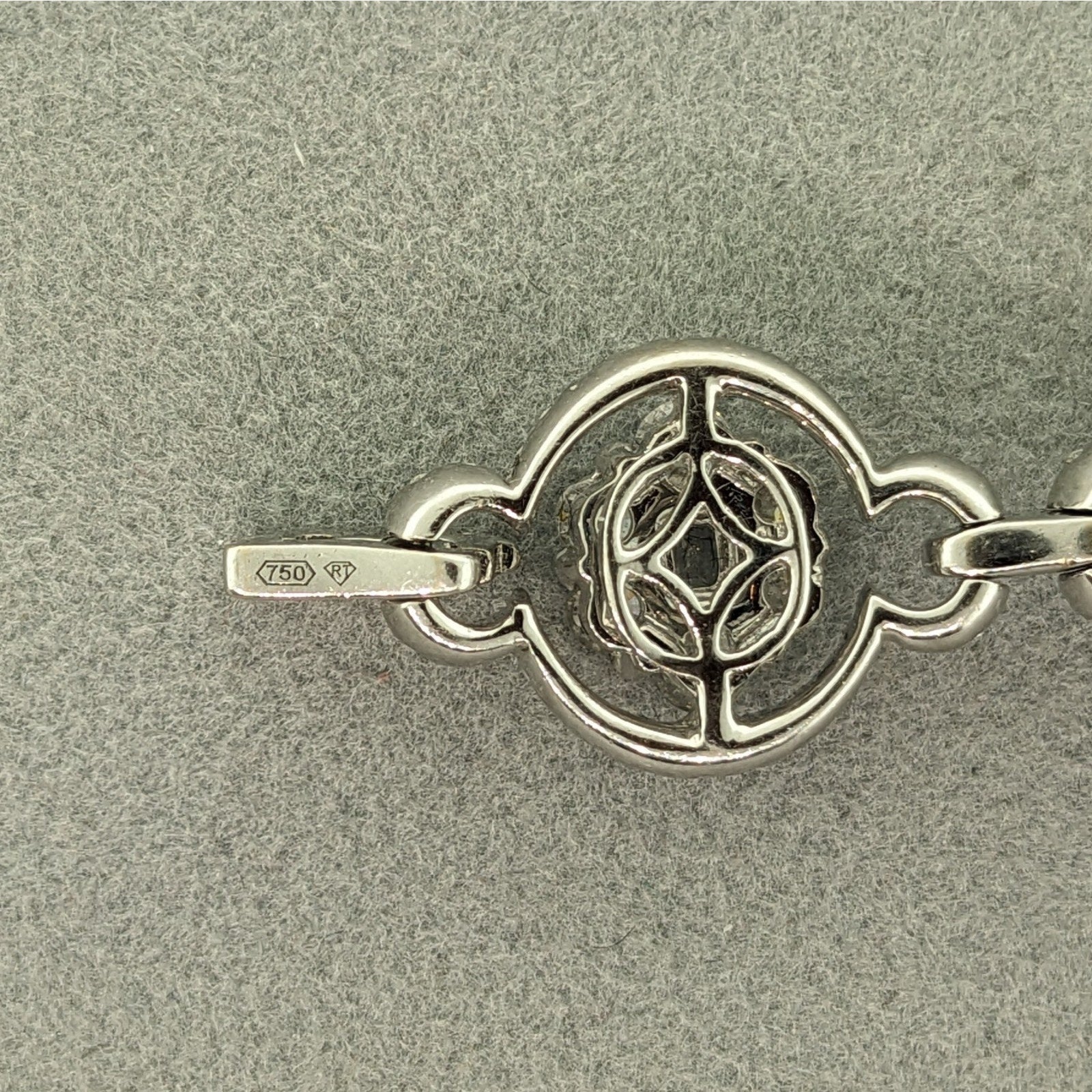 Natural Diamond Oval Link Bracelet 8.22 ctw in 18k White Gold