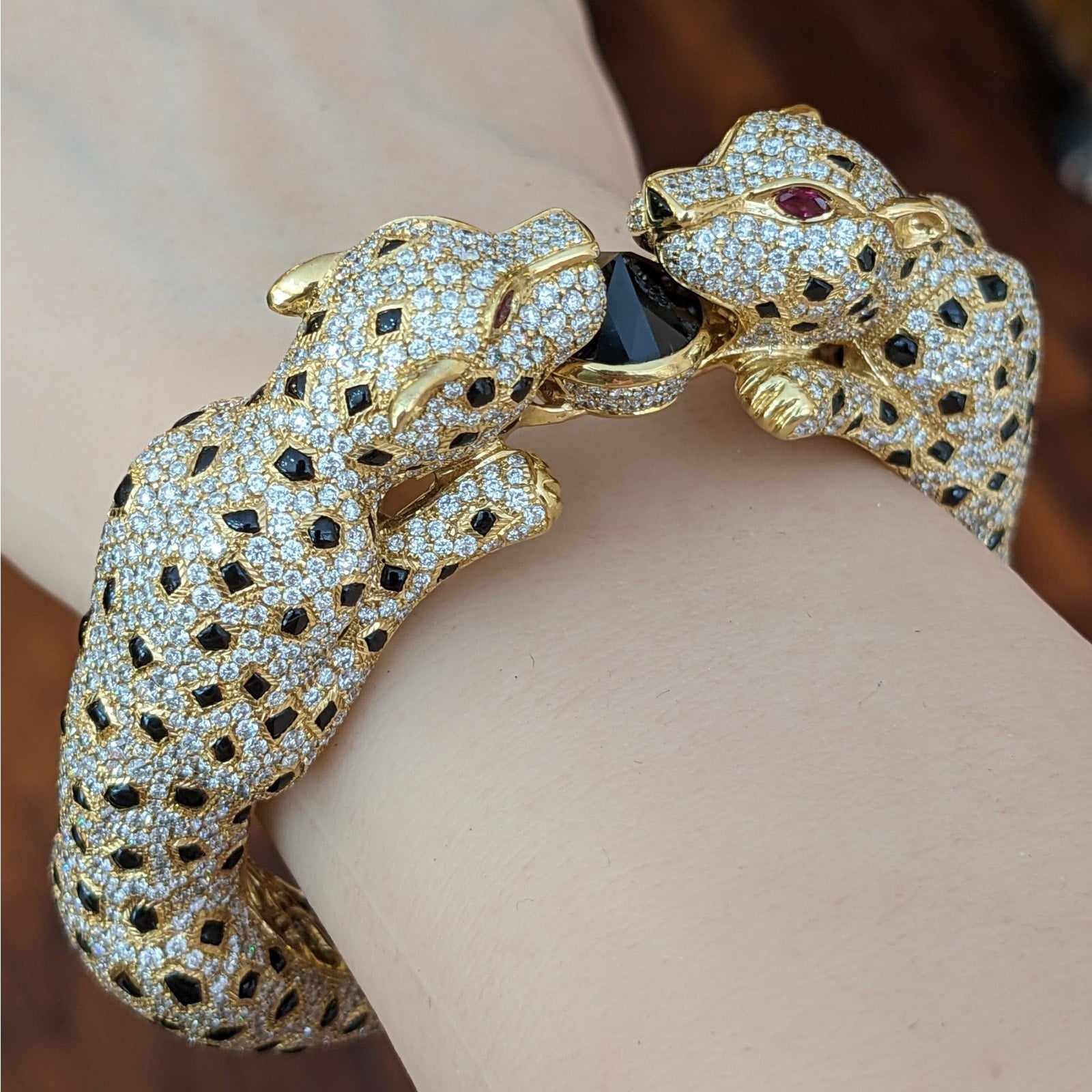 Double Panther Diamond Pave Bangle Bracelet in 18k Yellow Gold