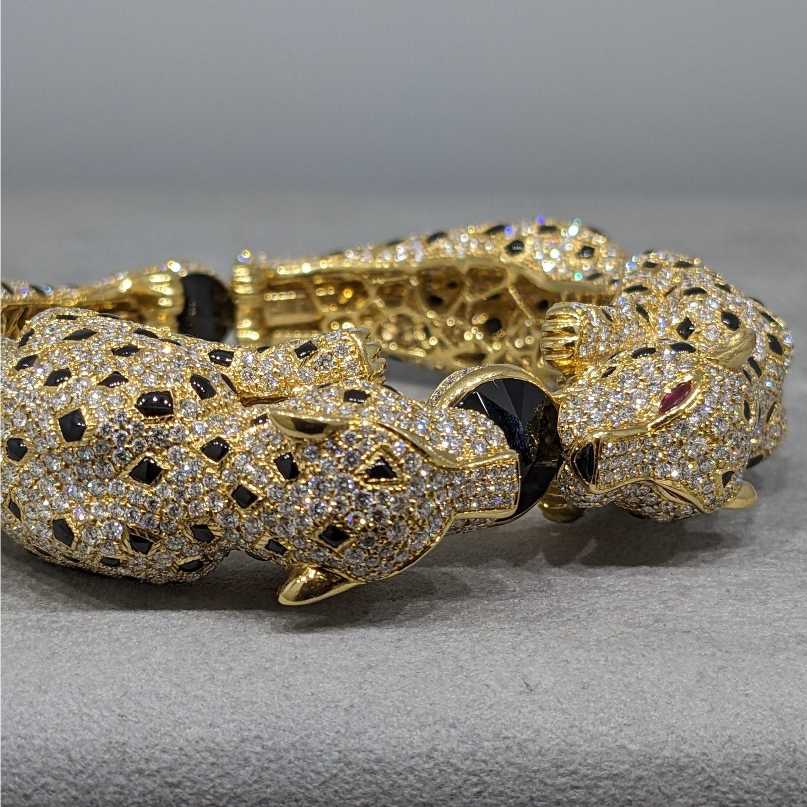 Double Panther Diamond Pave Bangle Bracelet in 18k Yellow Gold