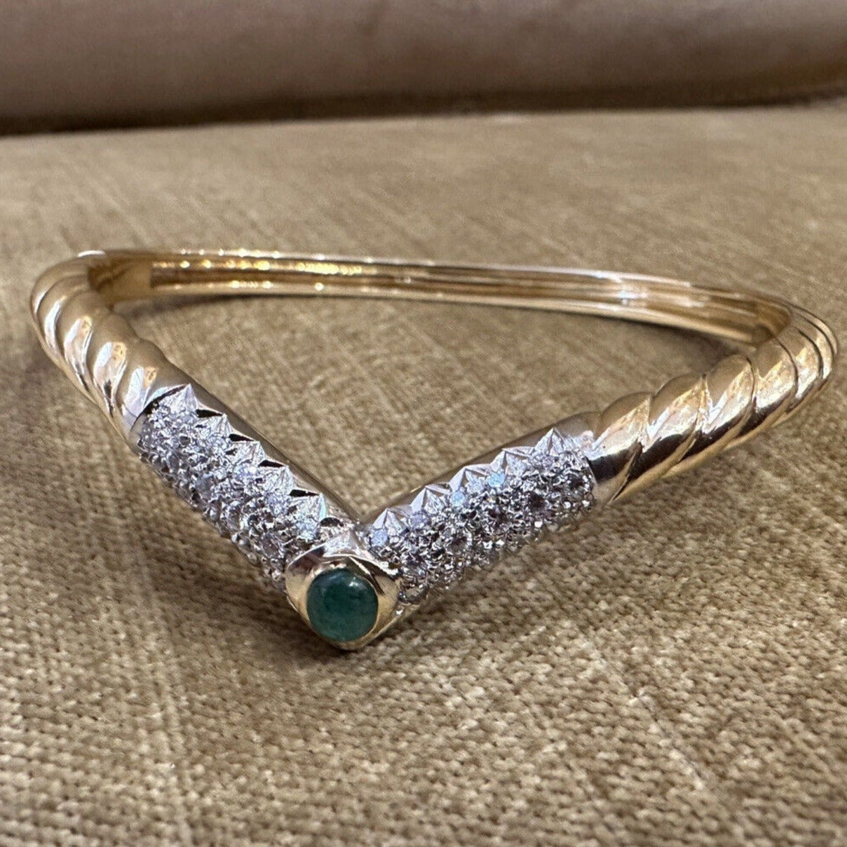 Italian Emerald Cabochon Diamond V Bangle in 18k Yellow Gold