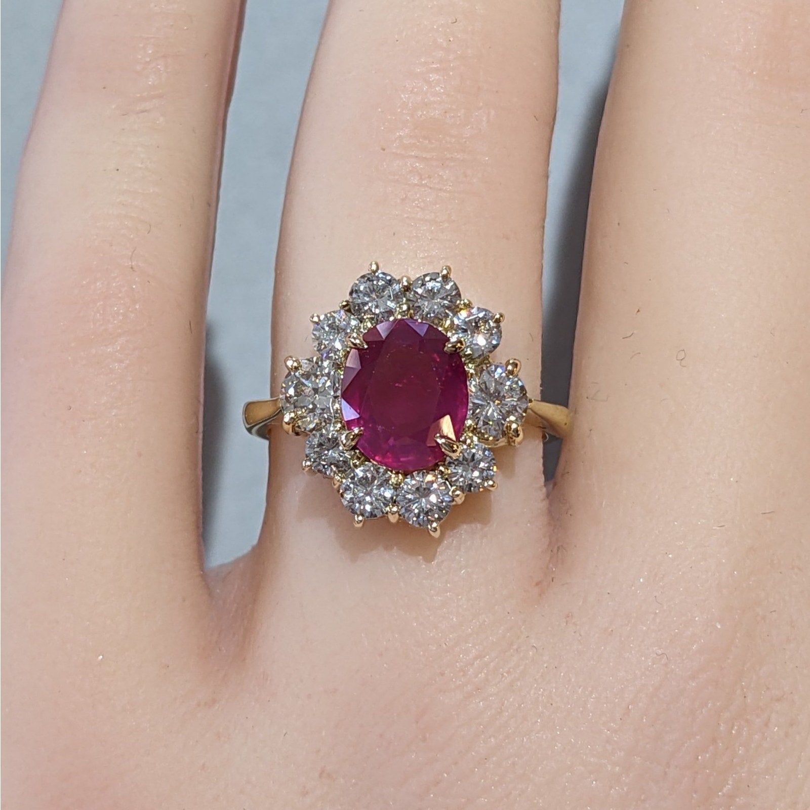 GIA No Heat Burma Ruby 3.00 ct in Diamond and 18k Yellow Gold Setting
