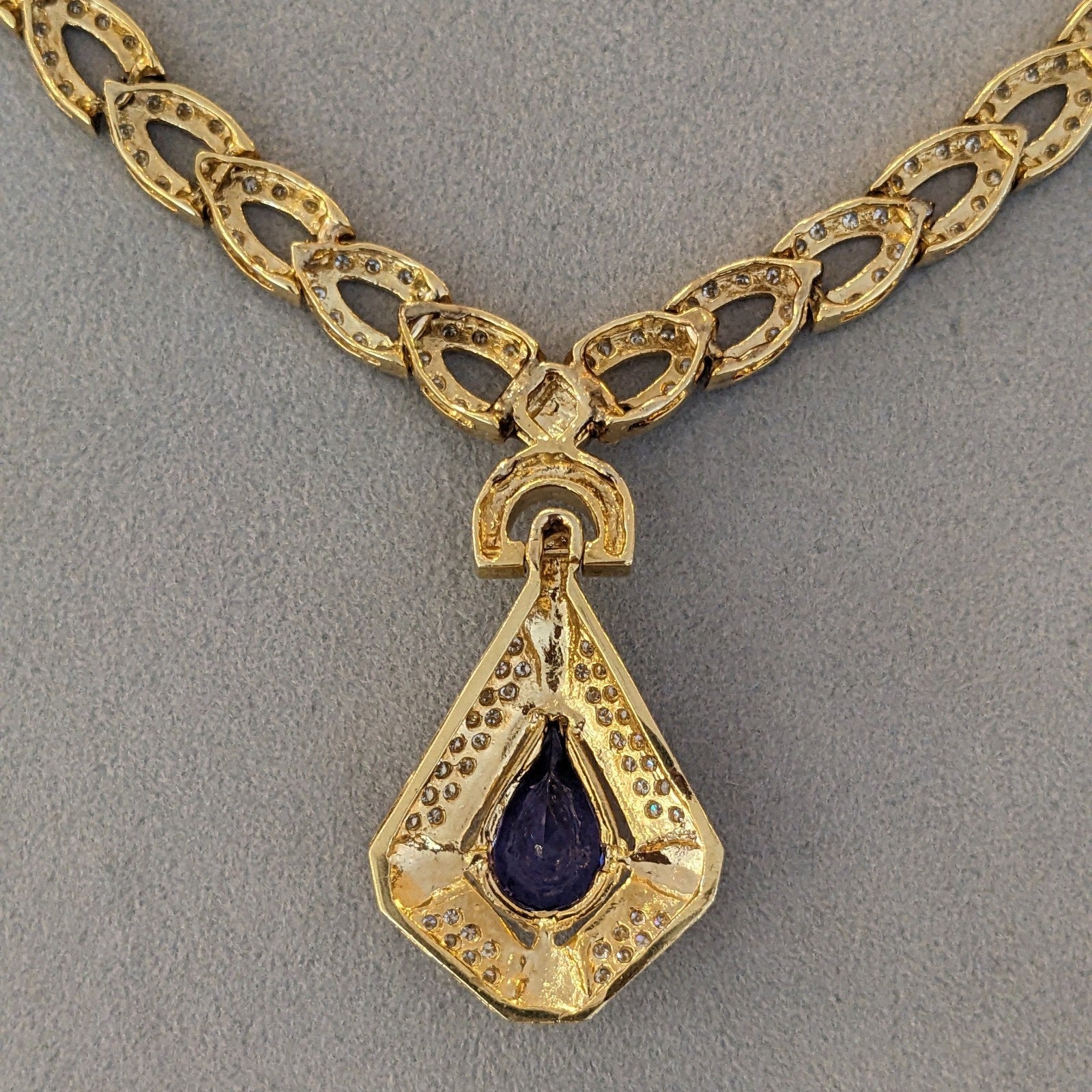 Tanzanite and Diamond Pendant Necklace in 18k Yellow Gold