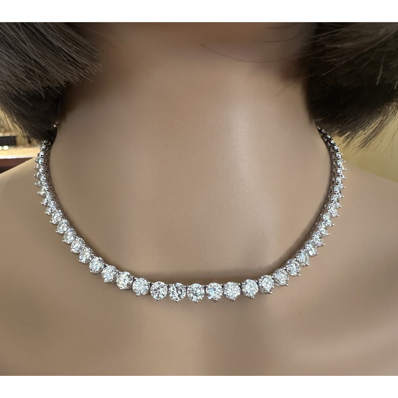 32.32 carats Natural Diamond Tennis Necklace in 18k White Gold 16.5 inch
