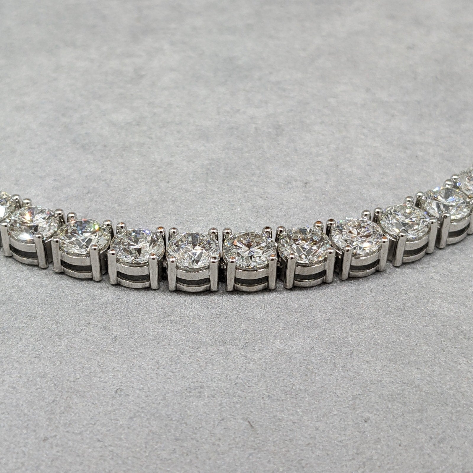 26.29 cts Diamond Tennis Bracelet Rounds in 14k White Gold 7 inches
