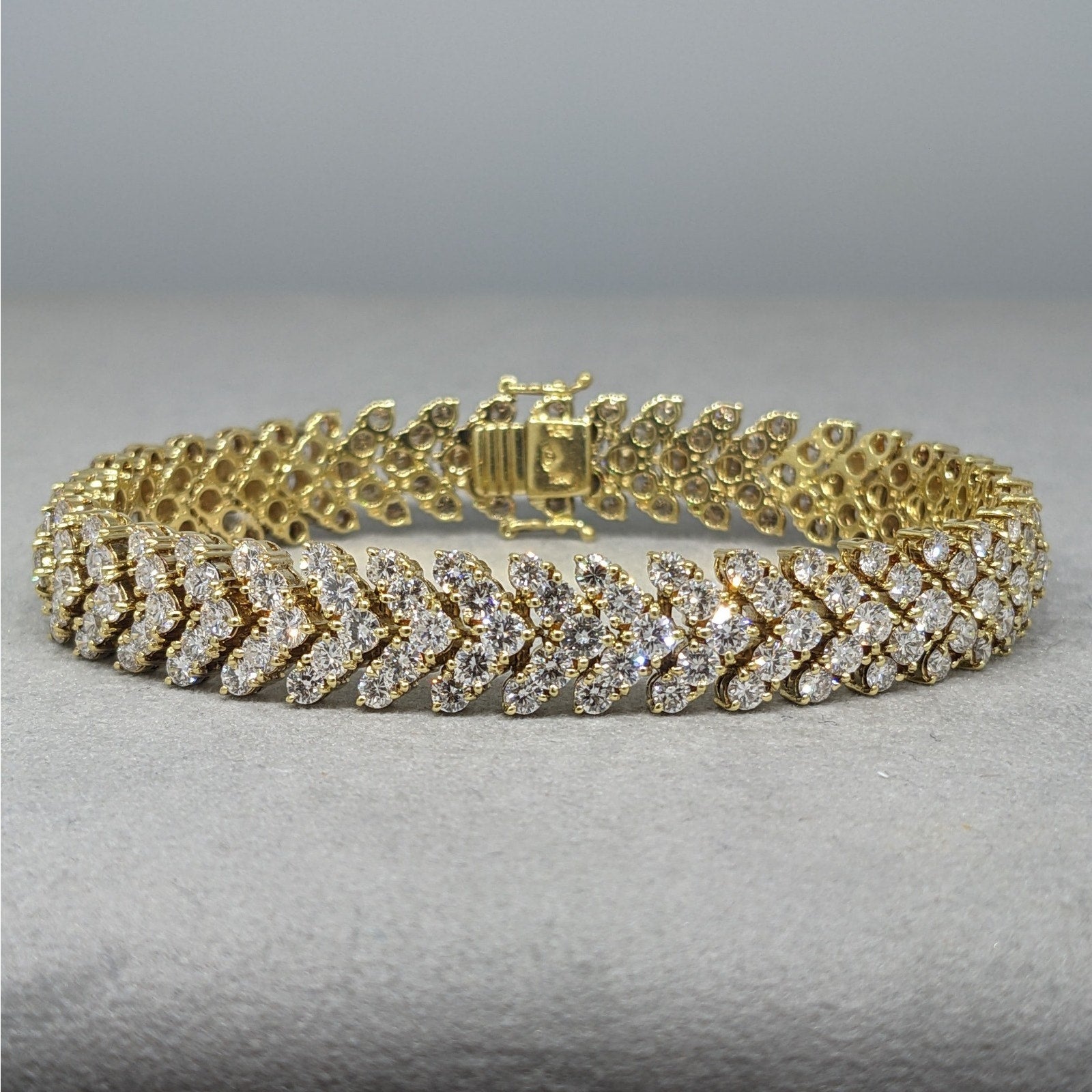 Round Diamond Wide Chevron Bracelet 11.5 ctw in 18k Yellow Gold