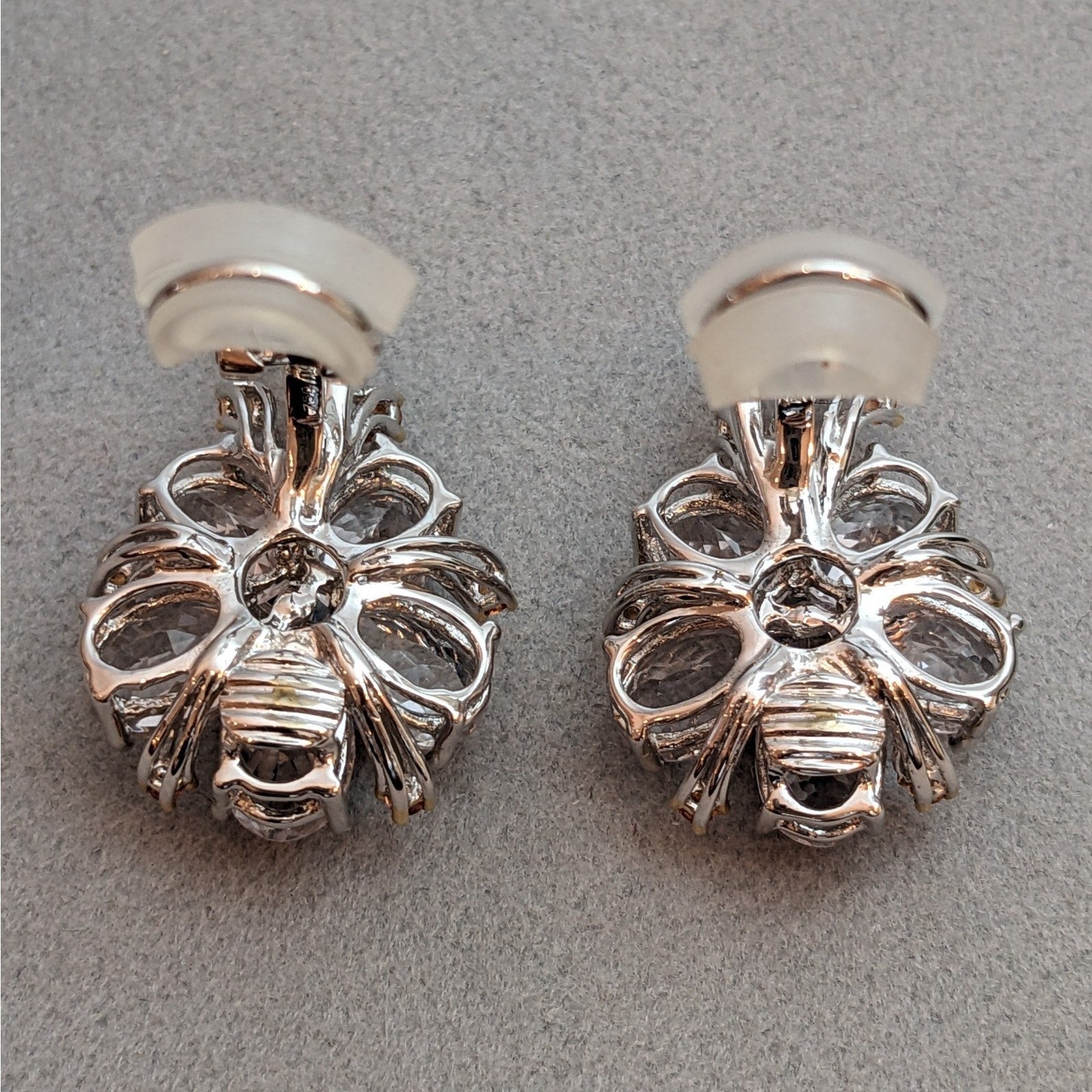Flower Earrings with Sapphires and Gemstones in 18k White Gold