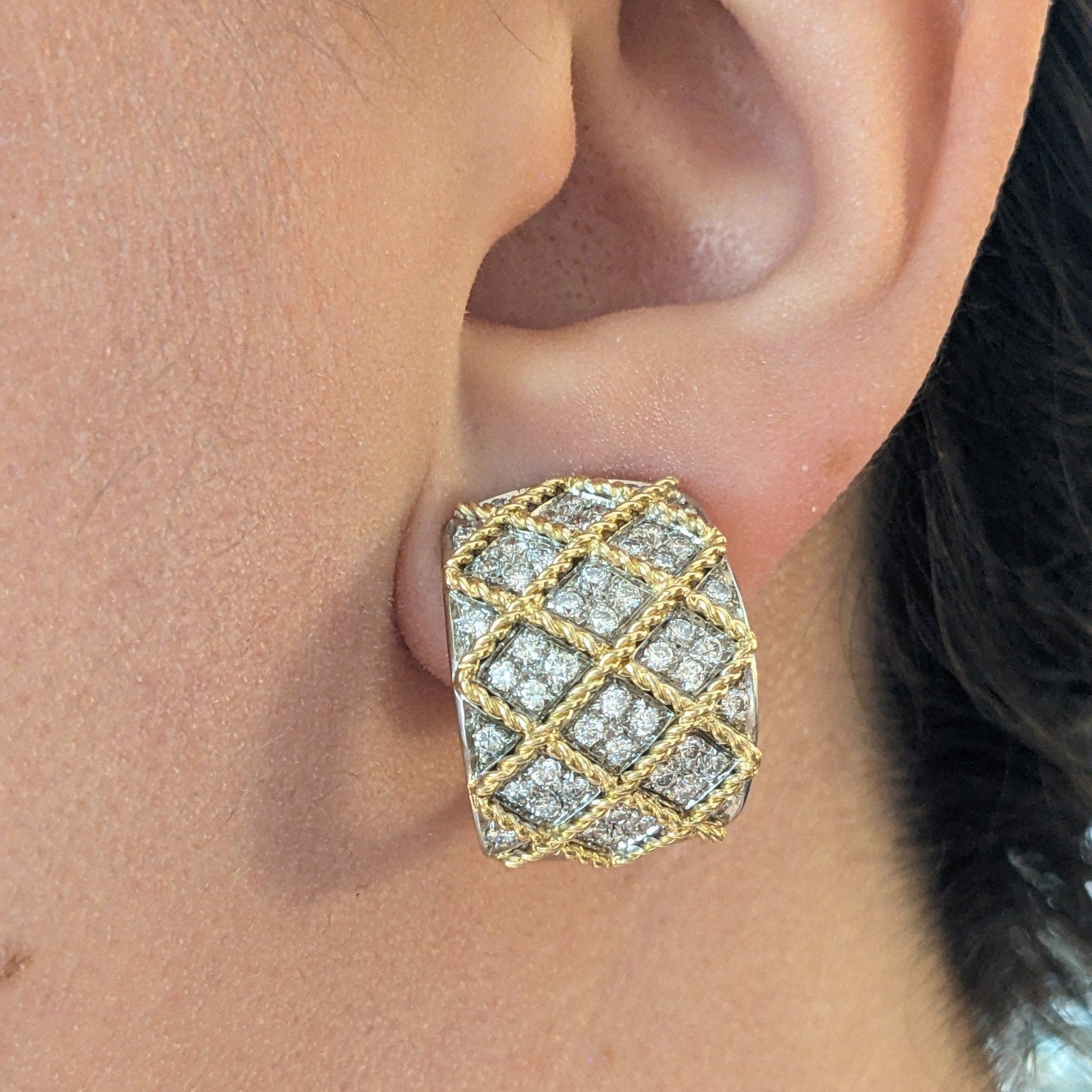 Wide Diamond Crosshatch Hoop Earrings in 18k Yellow Gold