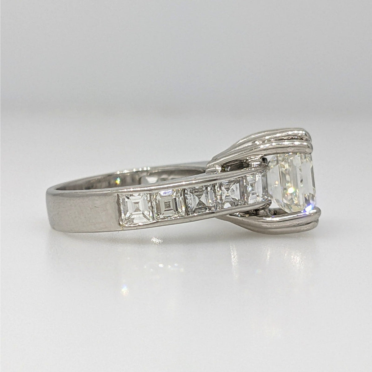 GIA 2.70 ct Asscher Cut Natural Diamond Ring in Platinum