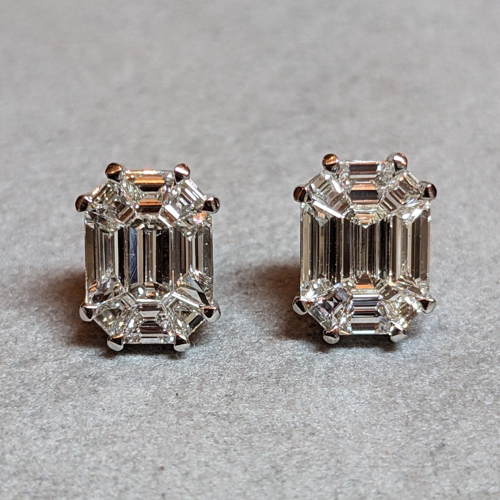 Illusion set Natural Diamond Stud Earrings 1.61cttw in 18k White Gold