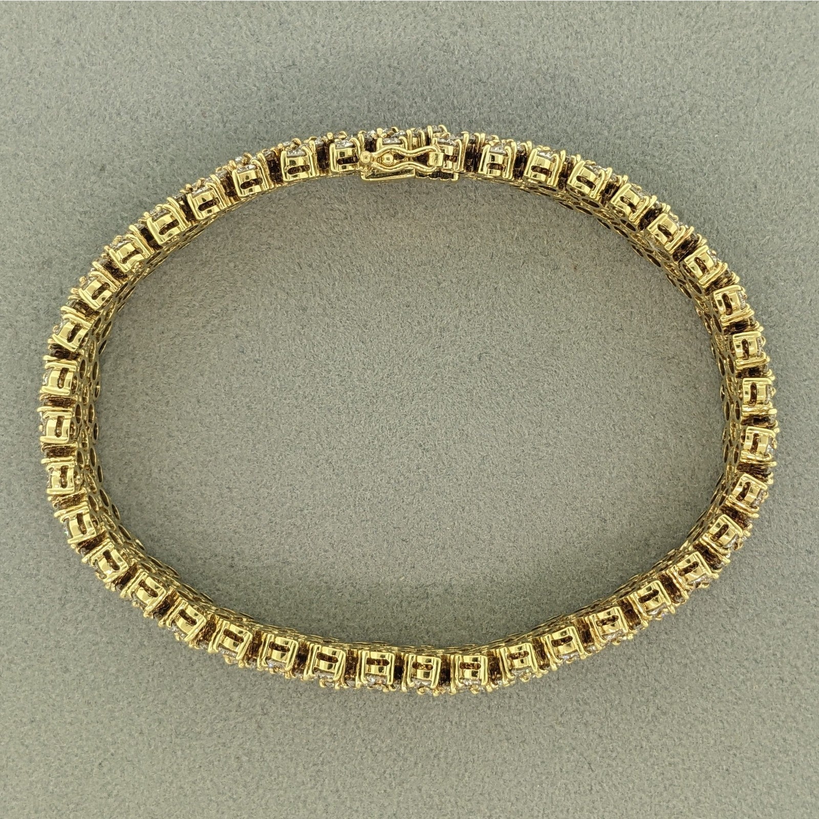 Round Diamond Wide Chevron Bracelet 11.5 ctw in 18k Yellow Gold