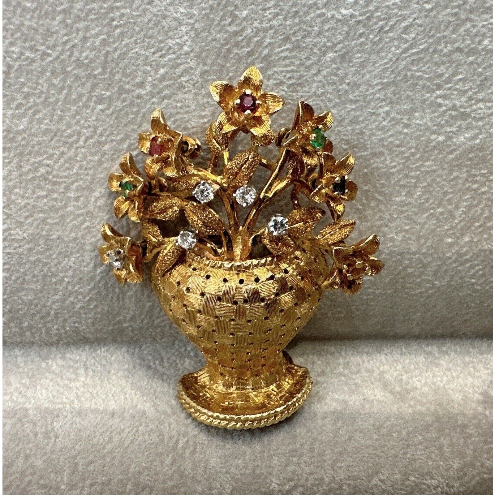 Vintage Flower Basket Brooch with Diamonds in 18k Yellow Gold