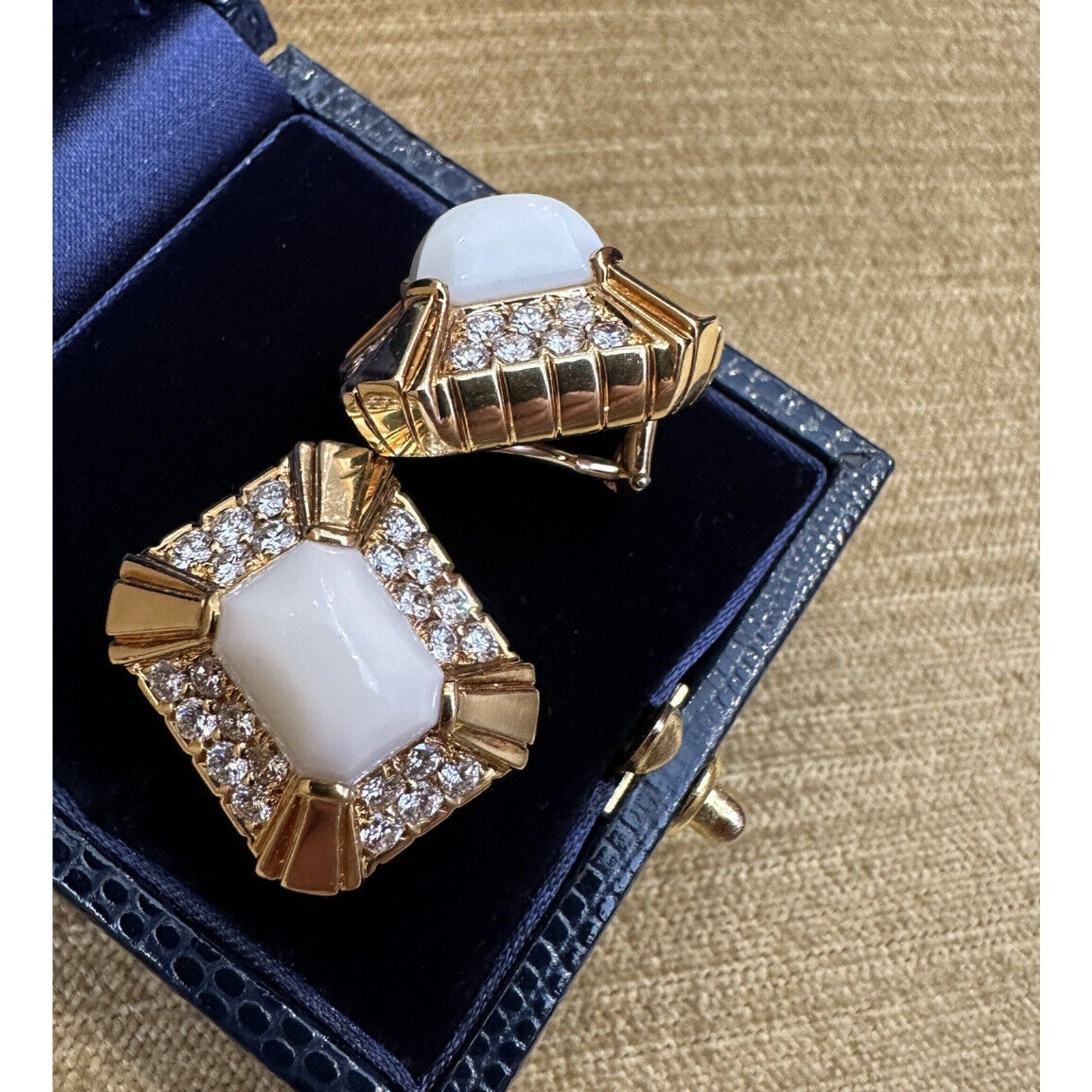 White Coral and Diamond Earrings in 18k/14k Yellow Gold - HM2526AE