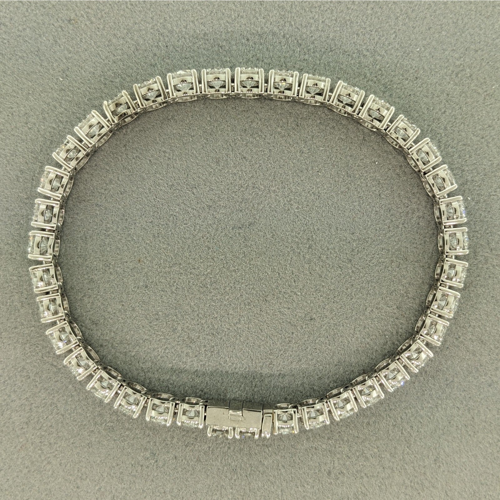 Natural Round Diamond Tennis Bracelet 13.00 ctw in 18k White Gold & Platinum