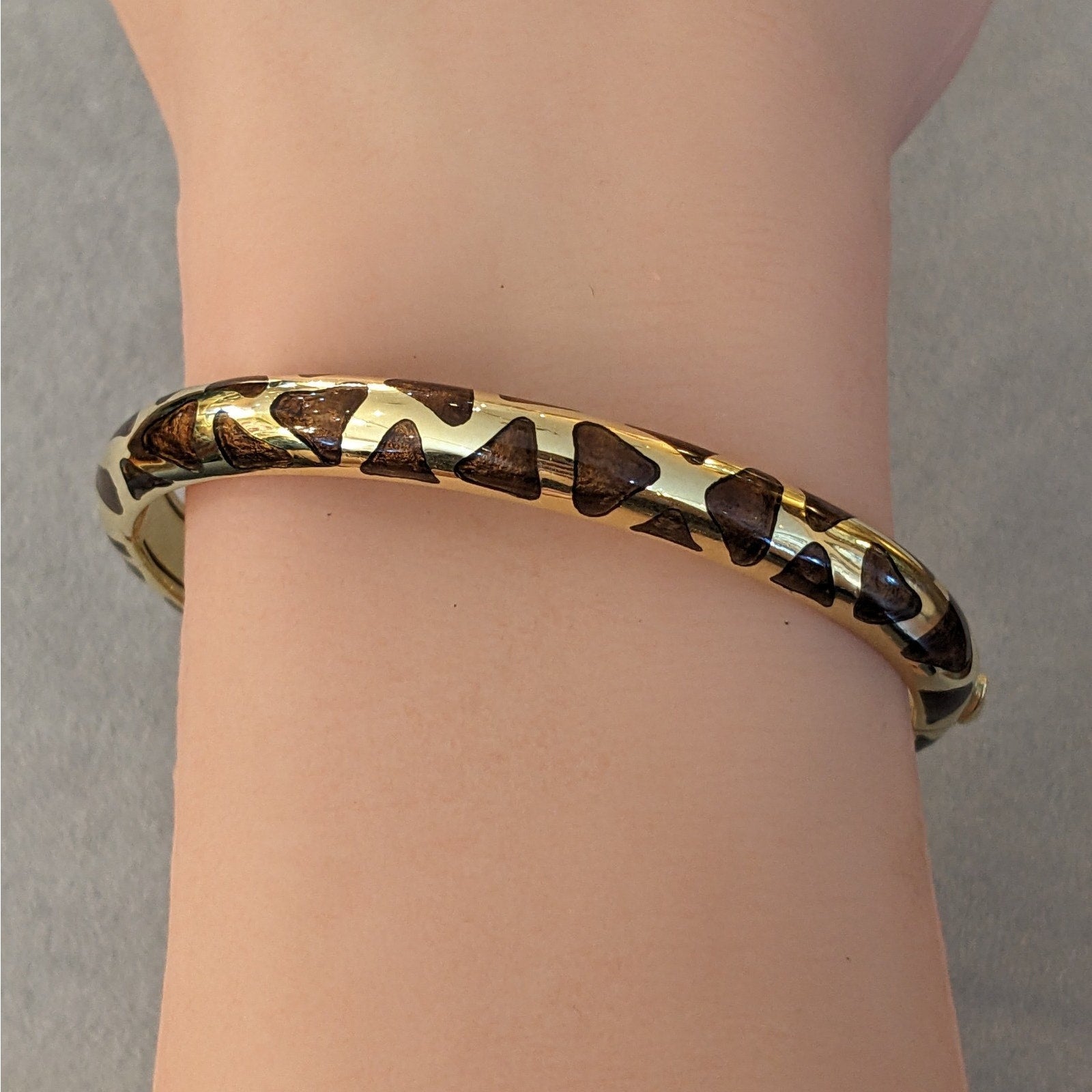 Roberto Coin Giraffe Enamel Bangle in 18k Yellow Gold