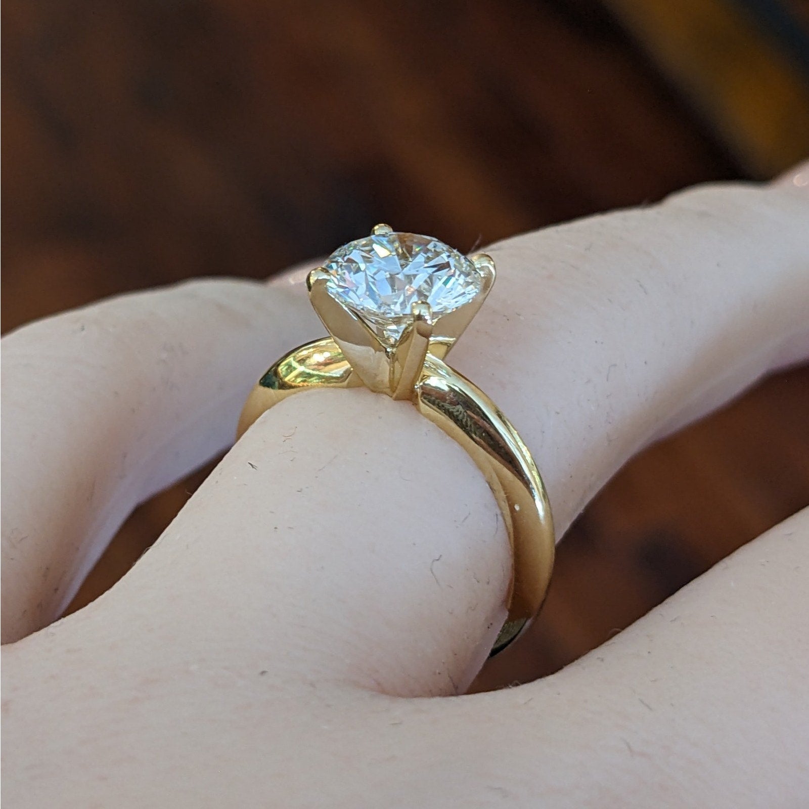 Natural Round Diamond Solitaire 2.12 ct GIA J-VS2 in 18k Yellow Gold
