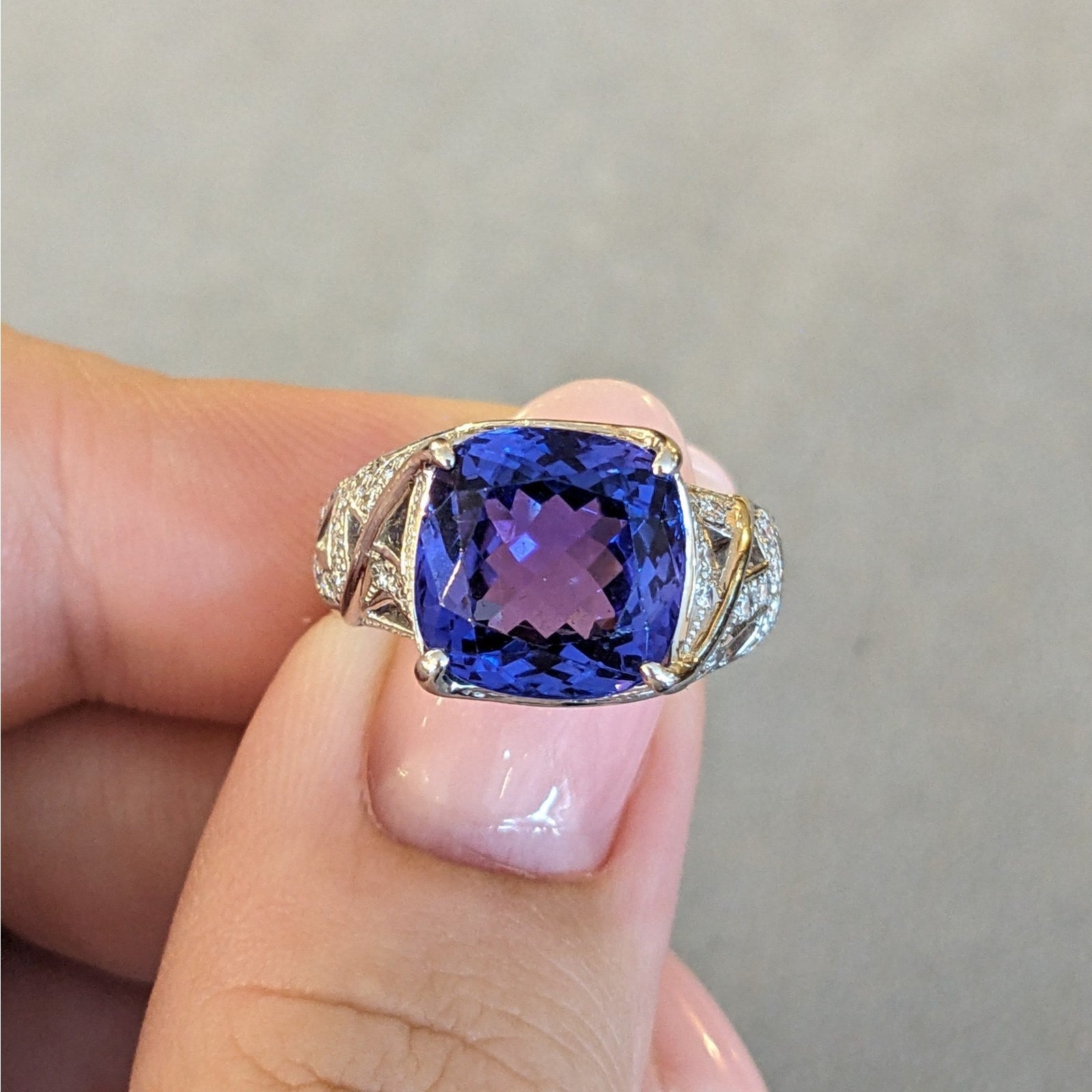 Cushion Tanzanite 6.01 ct and Diamond Ring in Platinum