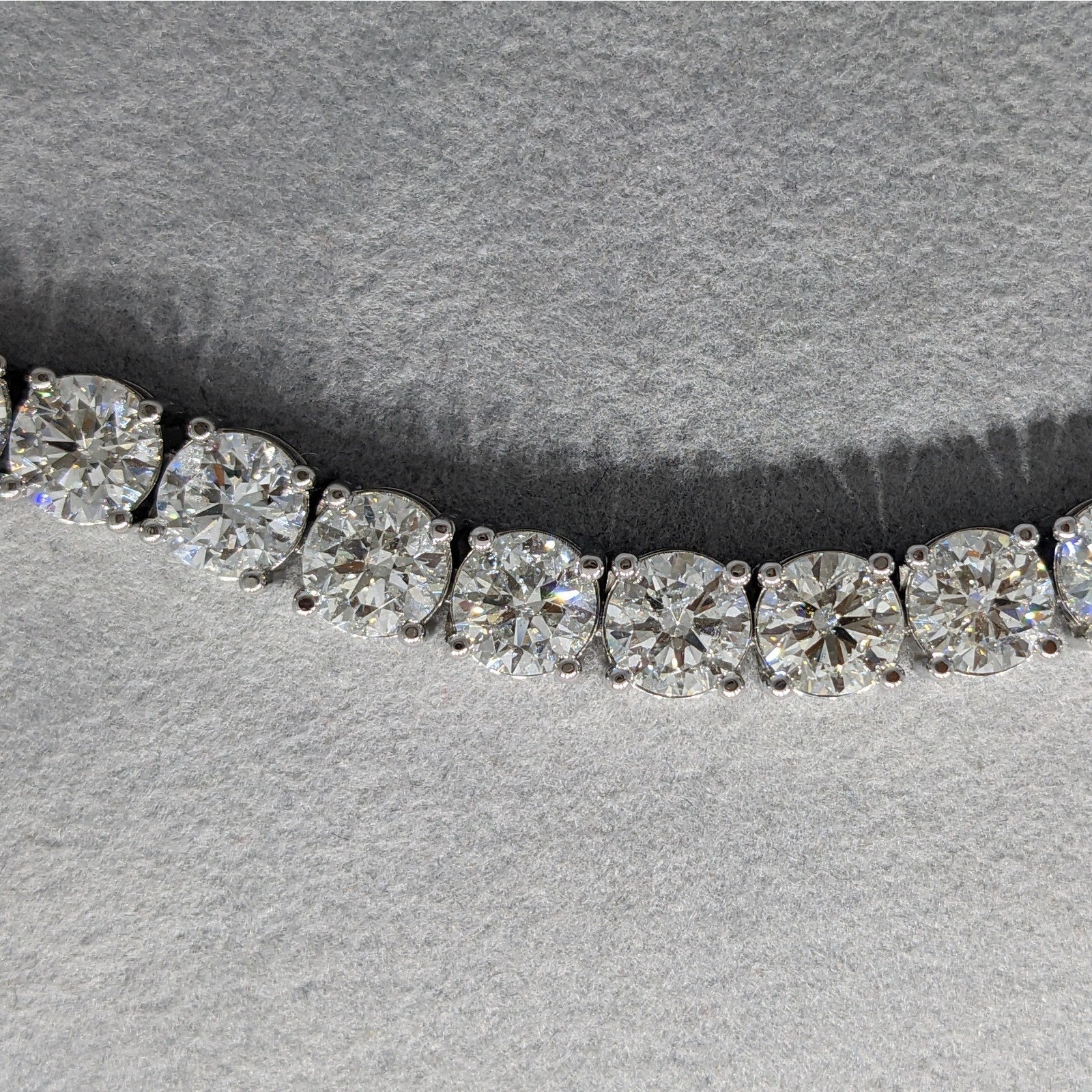 26.29 cts Diamond Tennis Bracelet Rounds in 14k White Gold 7 inches