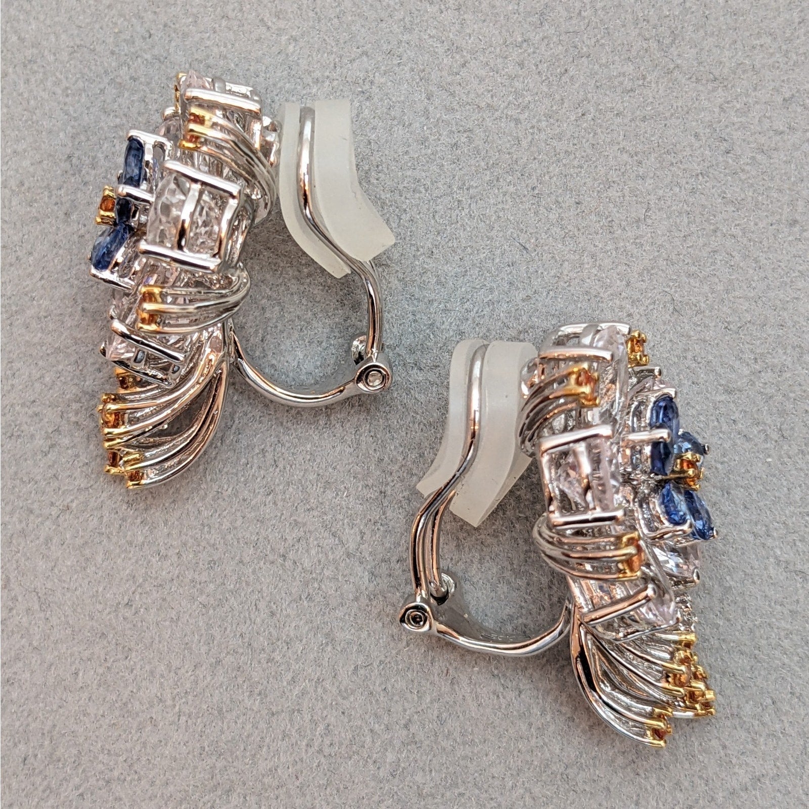 Flower Earrings with Sapphires and Gemstones in 18k White Gold