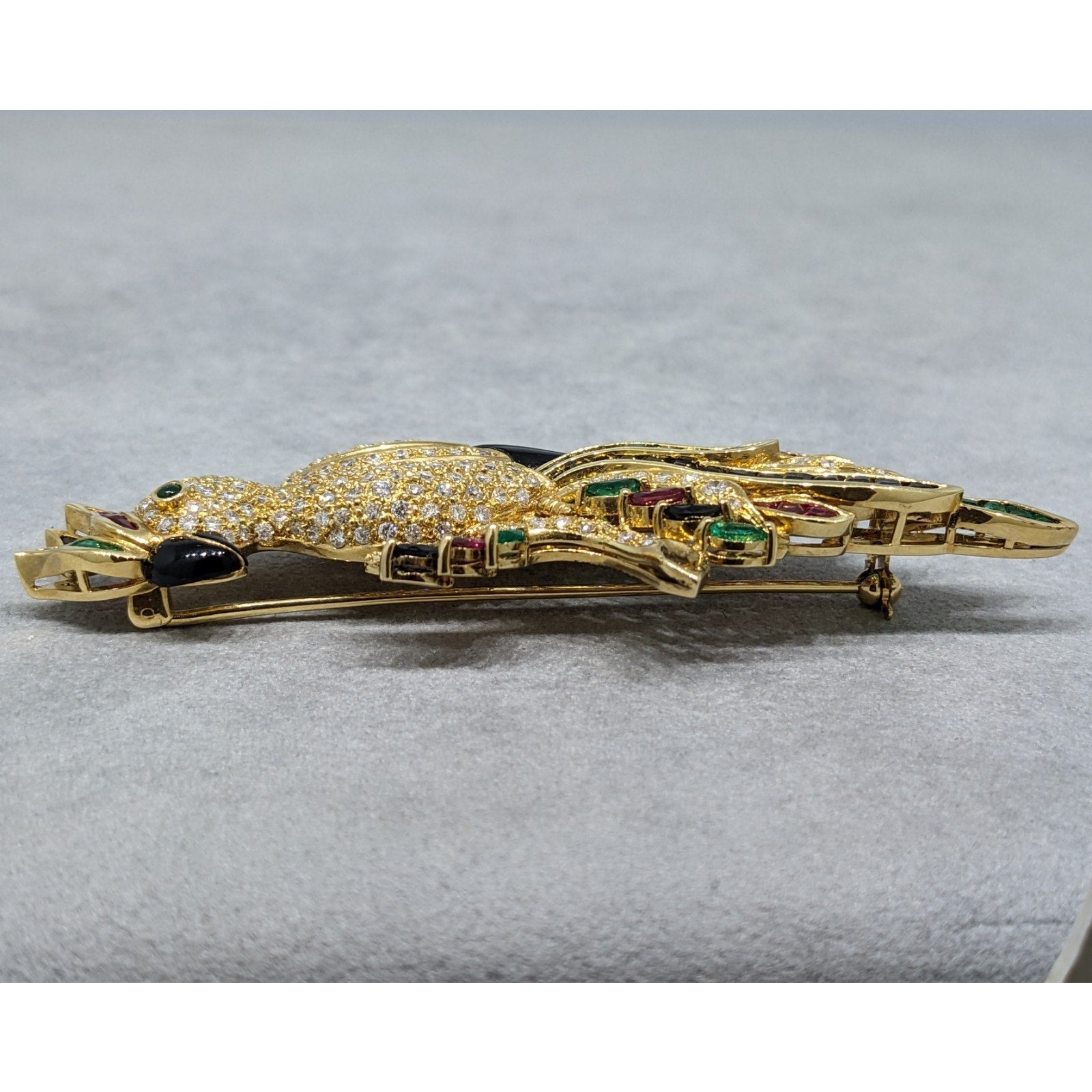 Large Parrot Pin Brooch with Diamonds and Gemstones in 18k Yellow Gold