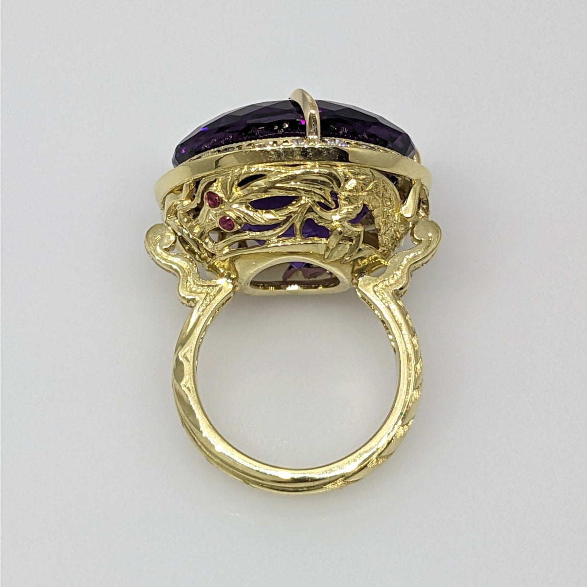 GIA Round Amethyst 29.51 ct and Diamond Dragon Ring in 18k Yellow Gold