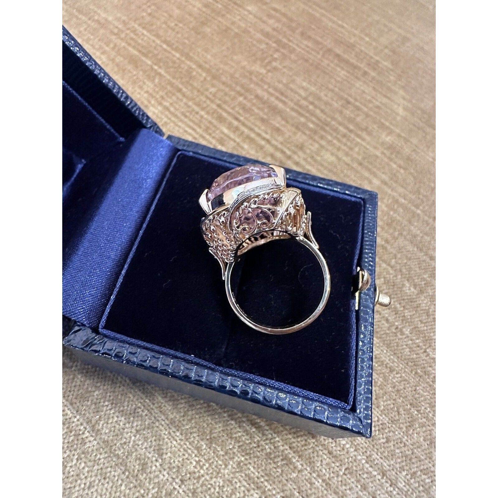 Pearshape Kunzite 27.75 ct Ring in Platinum and 18k Yellow Gold