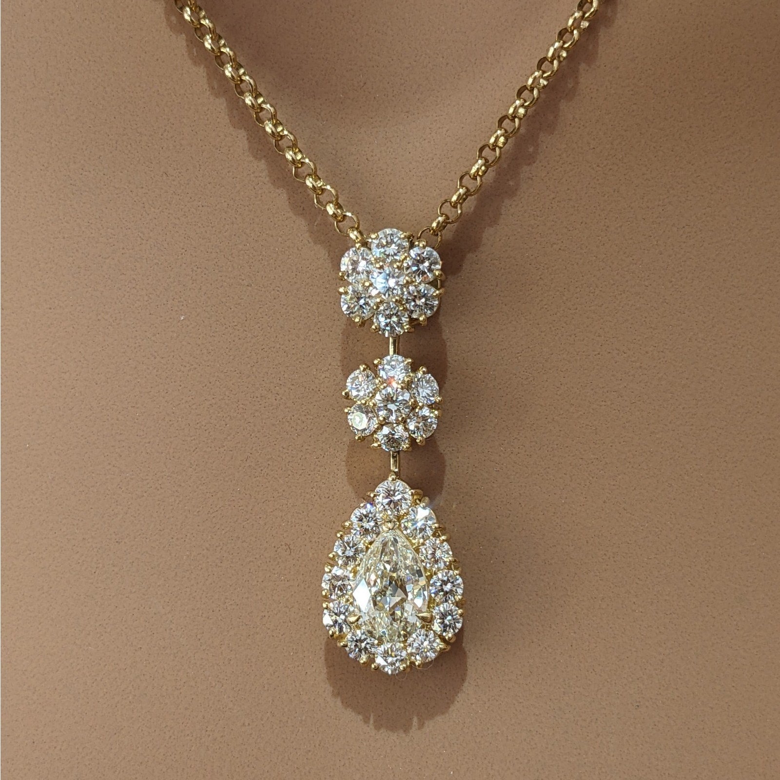 Pear Brilliant Diamond with Floret Pendant Necklace in 18k Yellow Gold