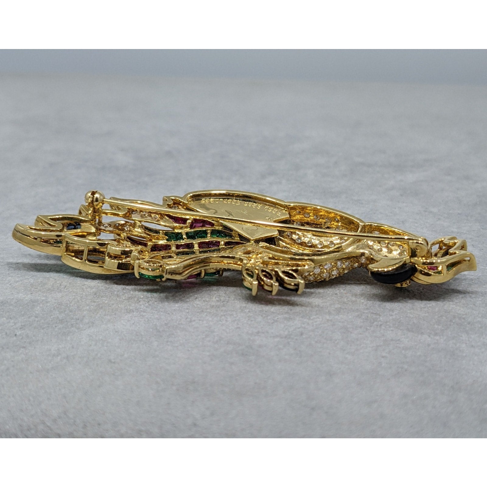 Large Parrot Pin Brooch with Diamonds and Gemstones in 18k Yellow Gold