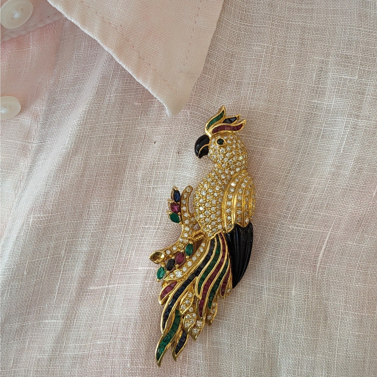 Large Parrot Pin Brooch with Diamonds and Gemstones in 18k Yellow Gold