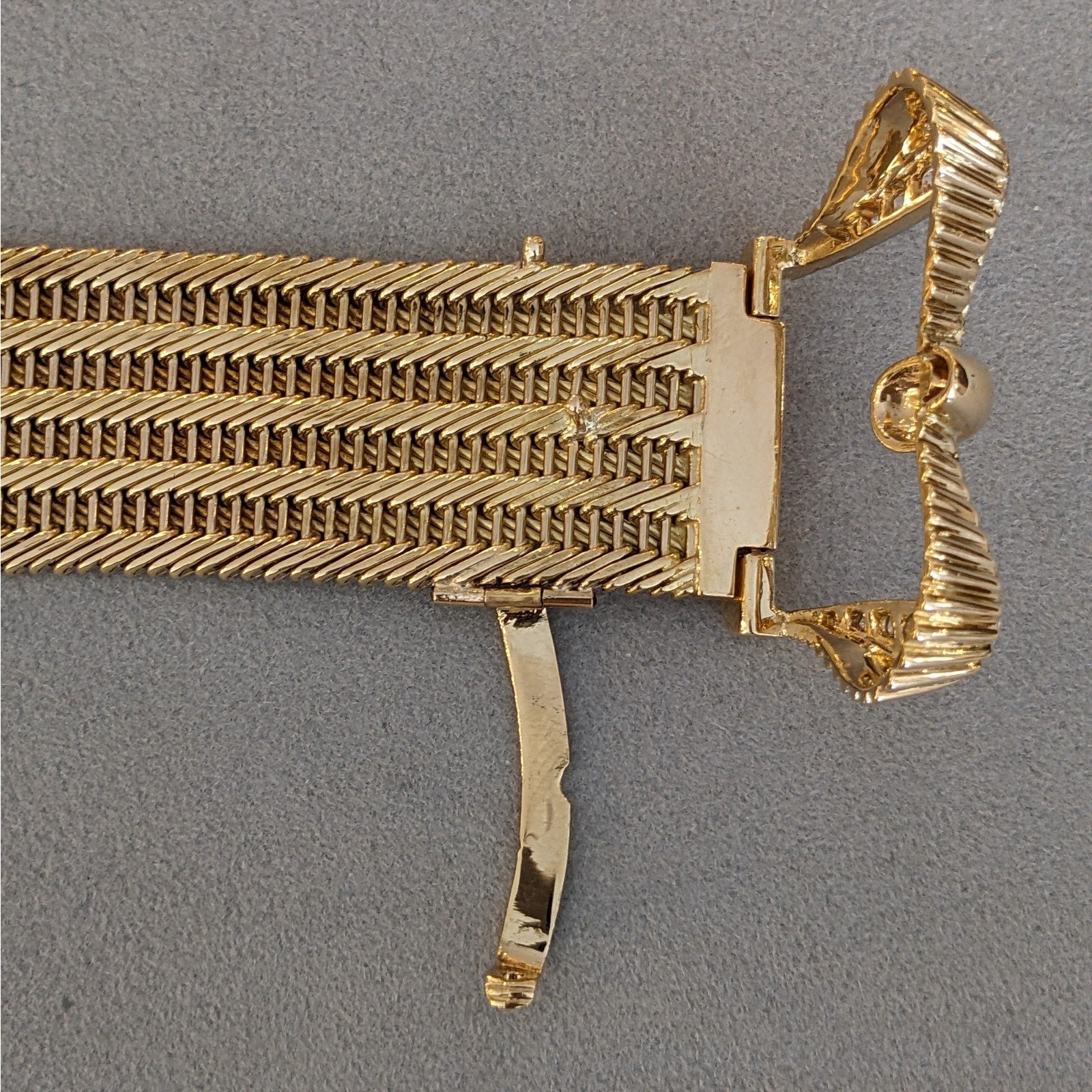 Vintage Kutchinsky Diamond Belt Bracelet in 18k Yellow Gold