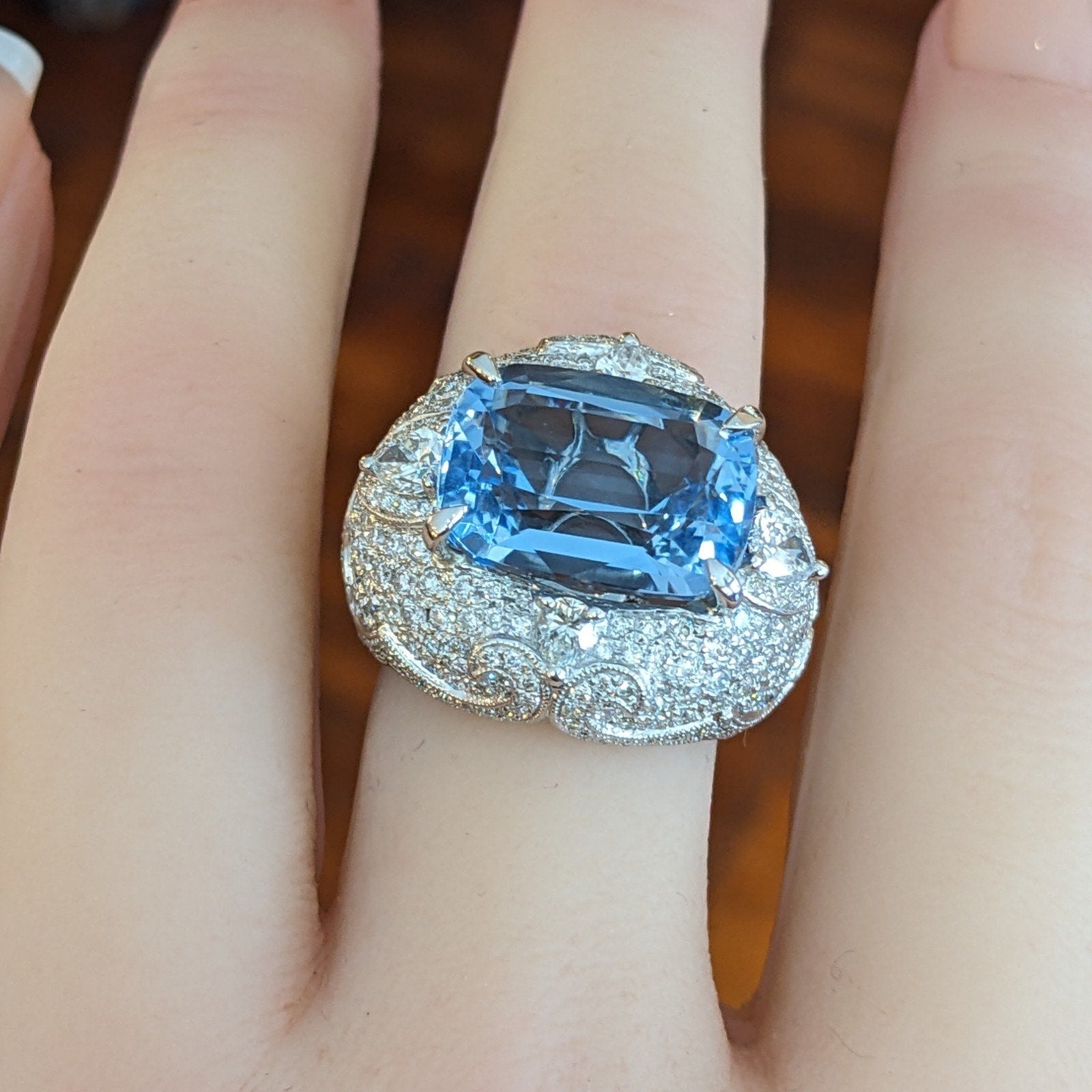 Santa Maria Aquamarine 8.91 ct and Diamond Ring in 14k White Gold