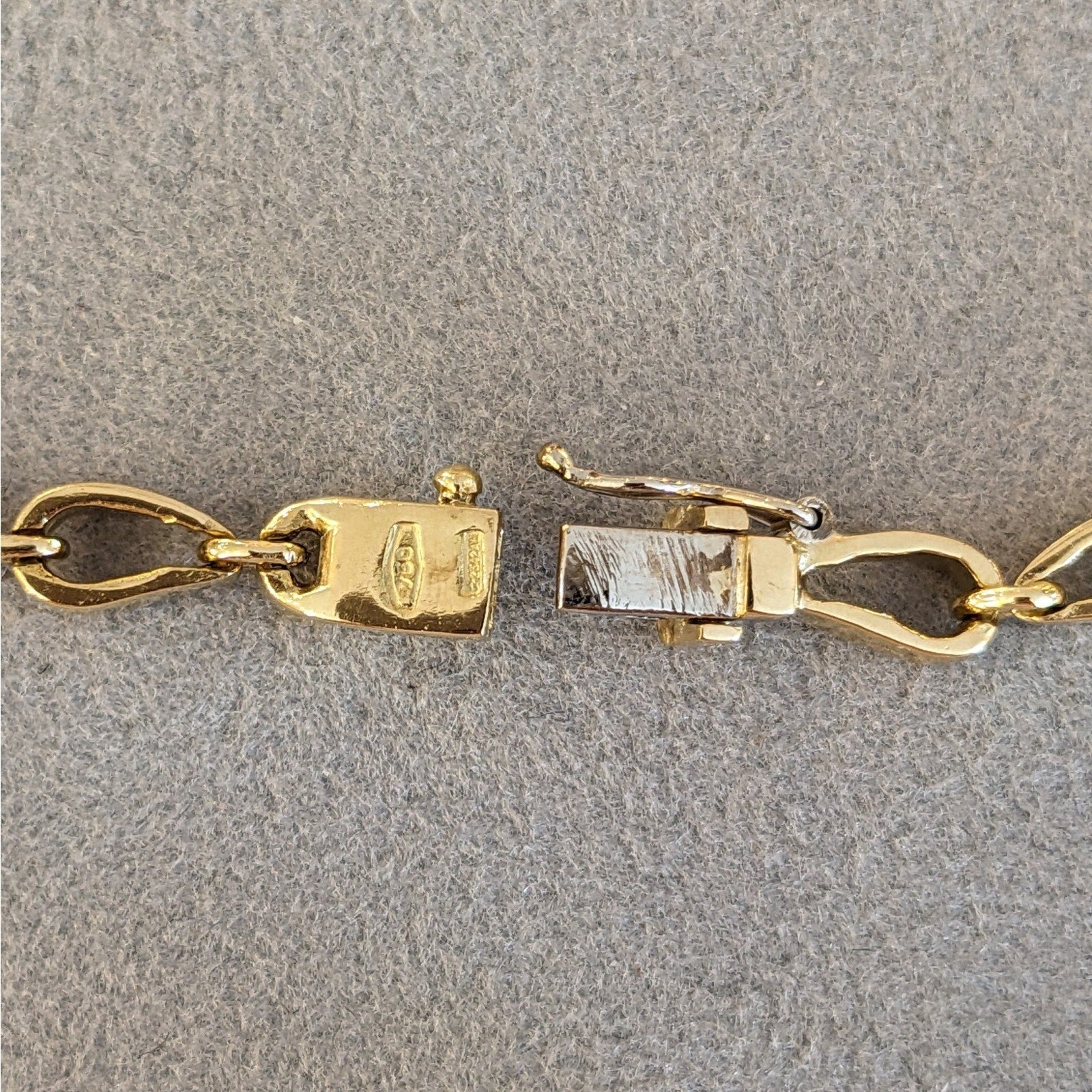 ITALY Diamond Choker Necklace in 18k Yellow Gold