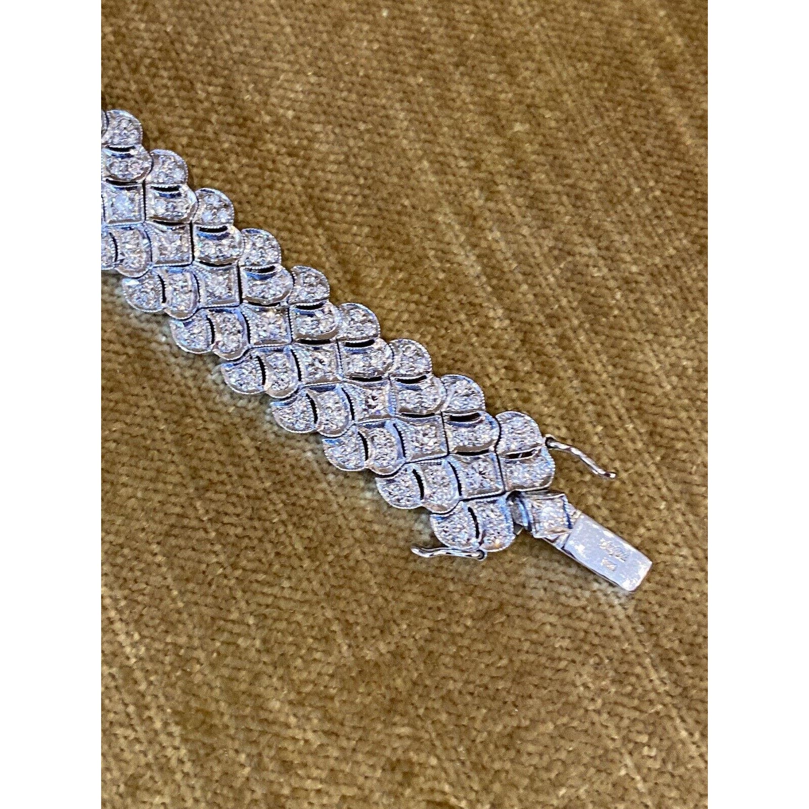 Vintage Scalloped Link Diamond Bracelet 4.50cttw in 18k White Gold -- HM2291AIDF