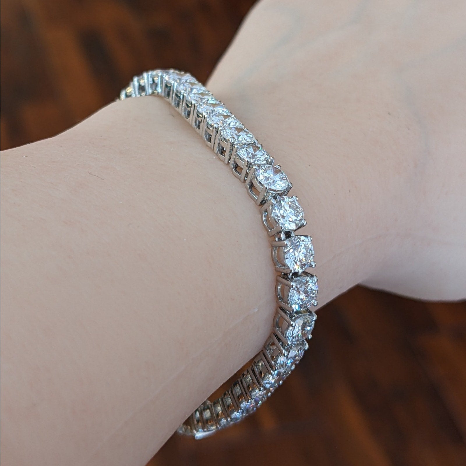 Natural Round Diamond Tennis Bracelet 13.00 ctw in 18k White Gold & Platinum