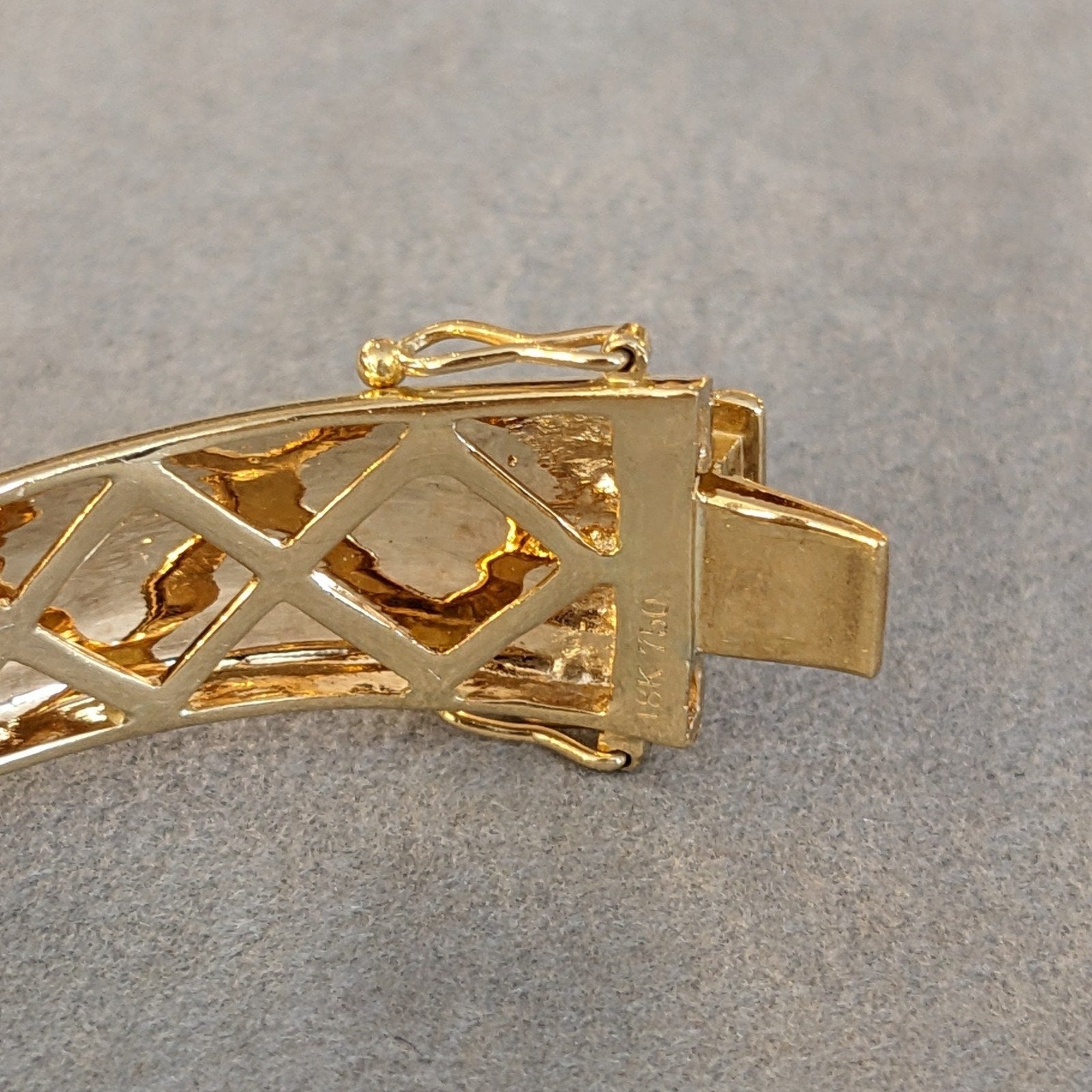 Multi-strand Diamond Bangle Bracelet in 18k Yellow Gold