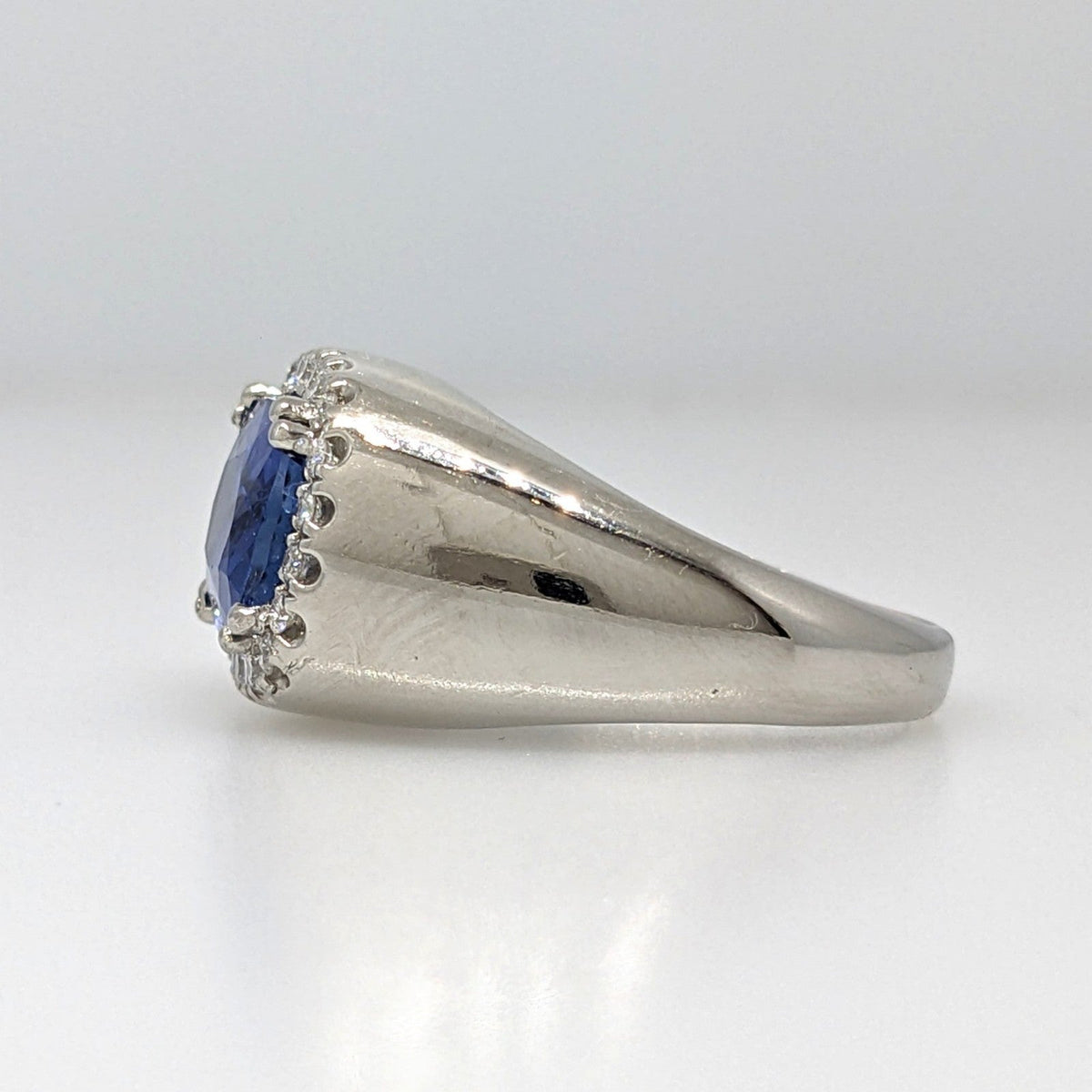 GIA Unheated 3.44 ct Natural Sapphire Ring with Diamonds in Platinum